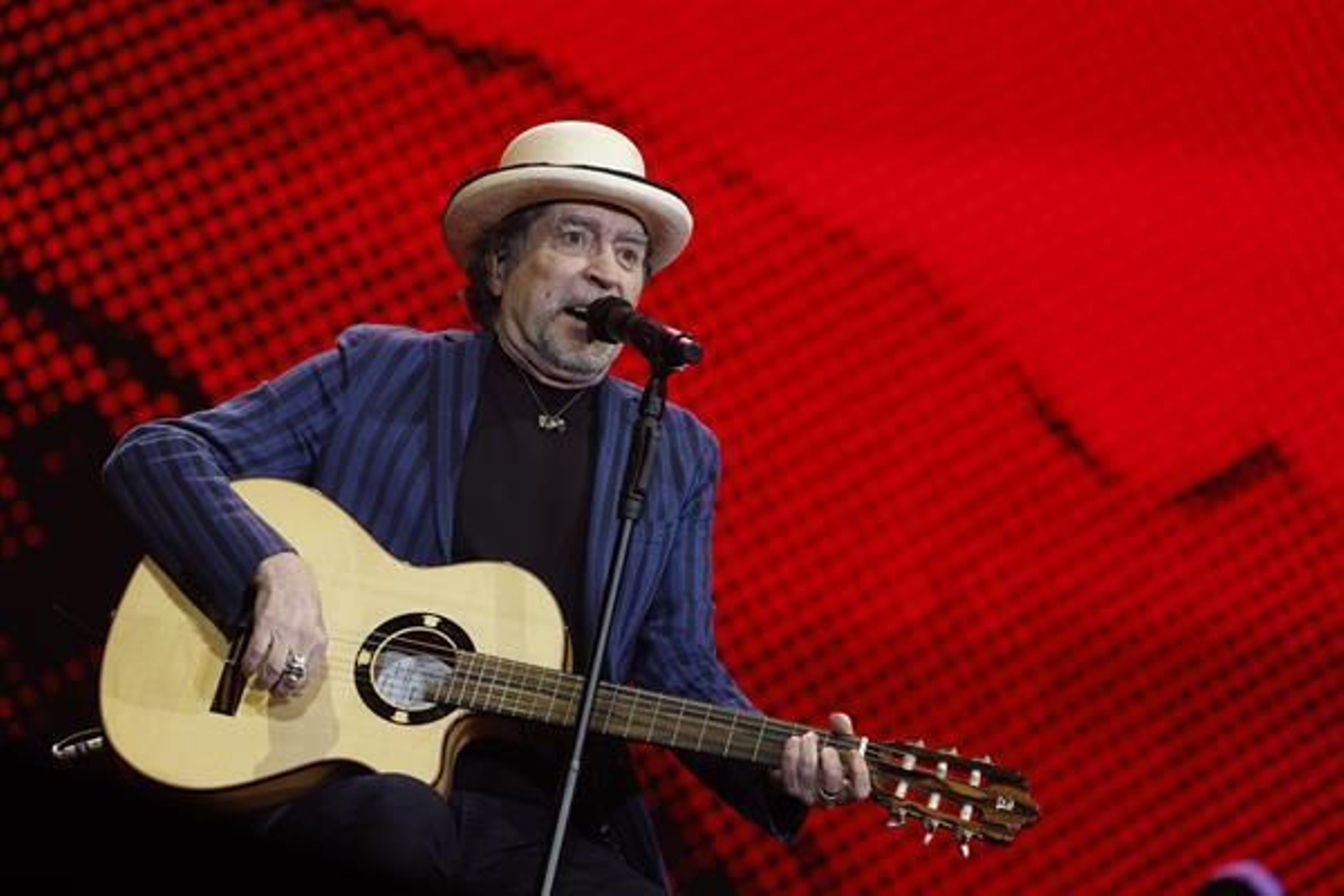 Joaquín Sabina, en un momento de su último concierto en Madrid.