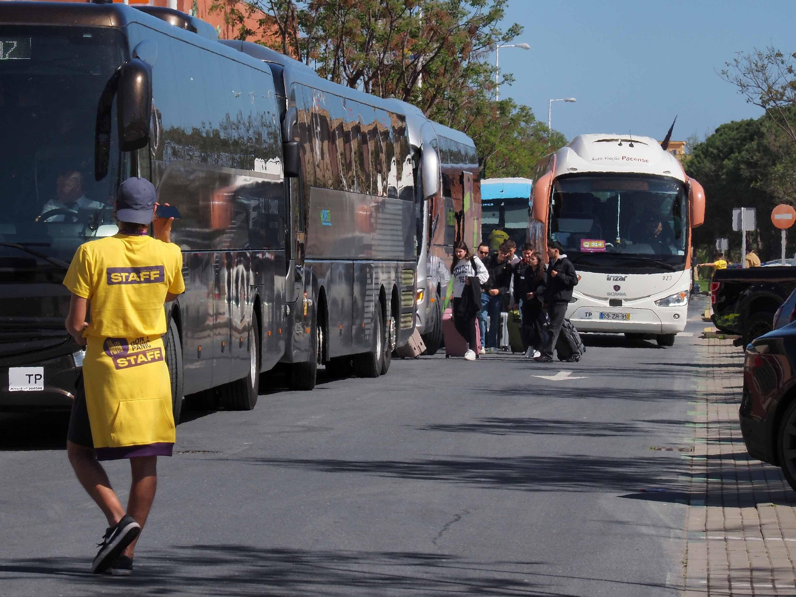 Las fotos de la espectacular llegada de 10.000 estudiantes portugueses a Punta Umbría