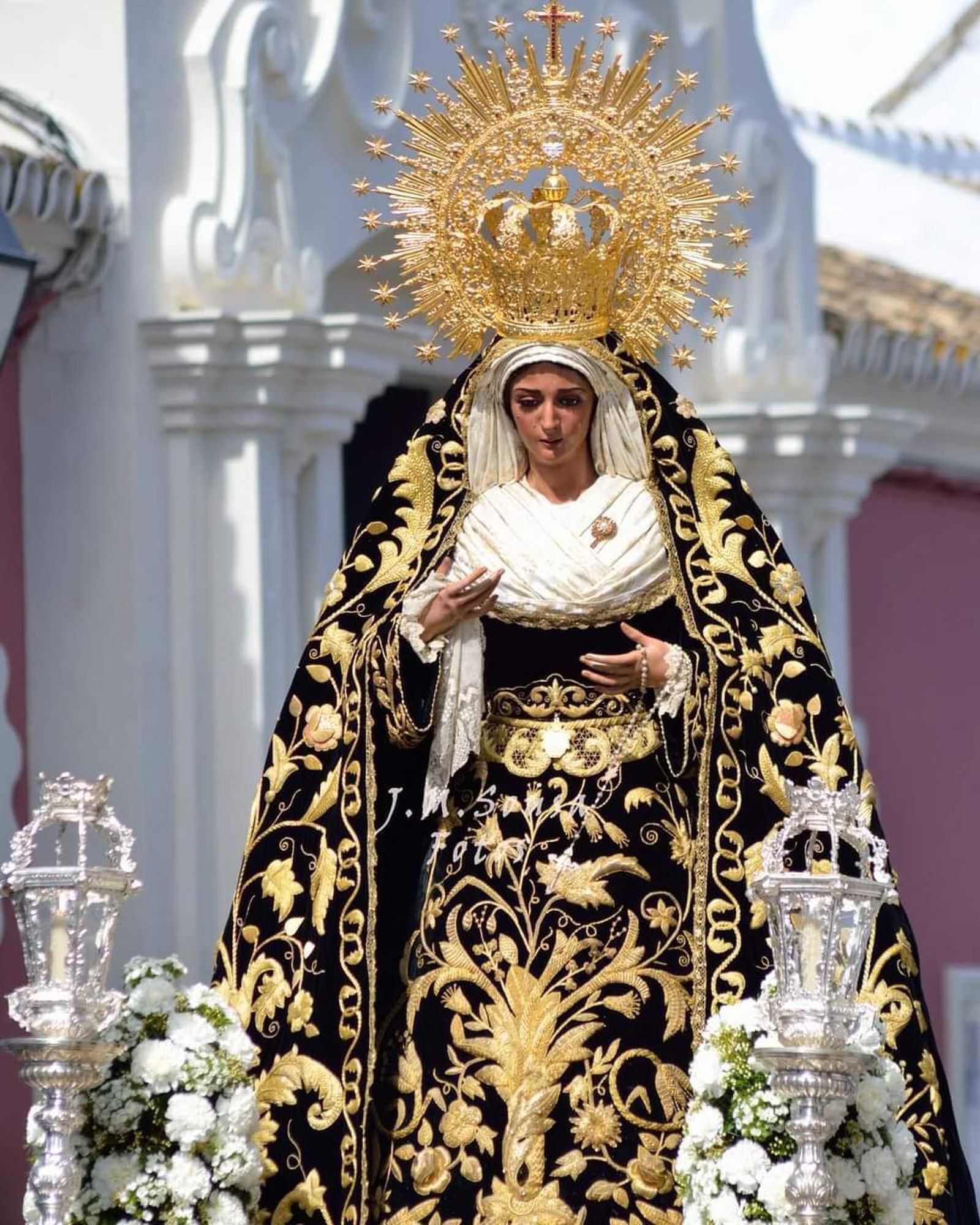 La Virgen de las Angustias por las calles de la localidad