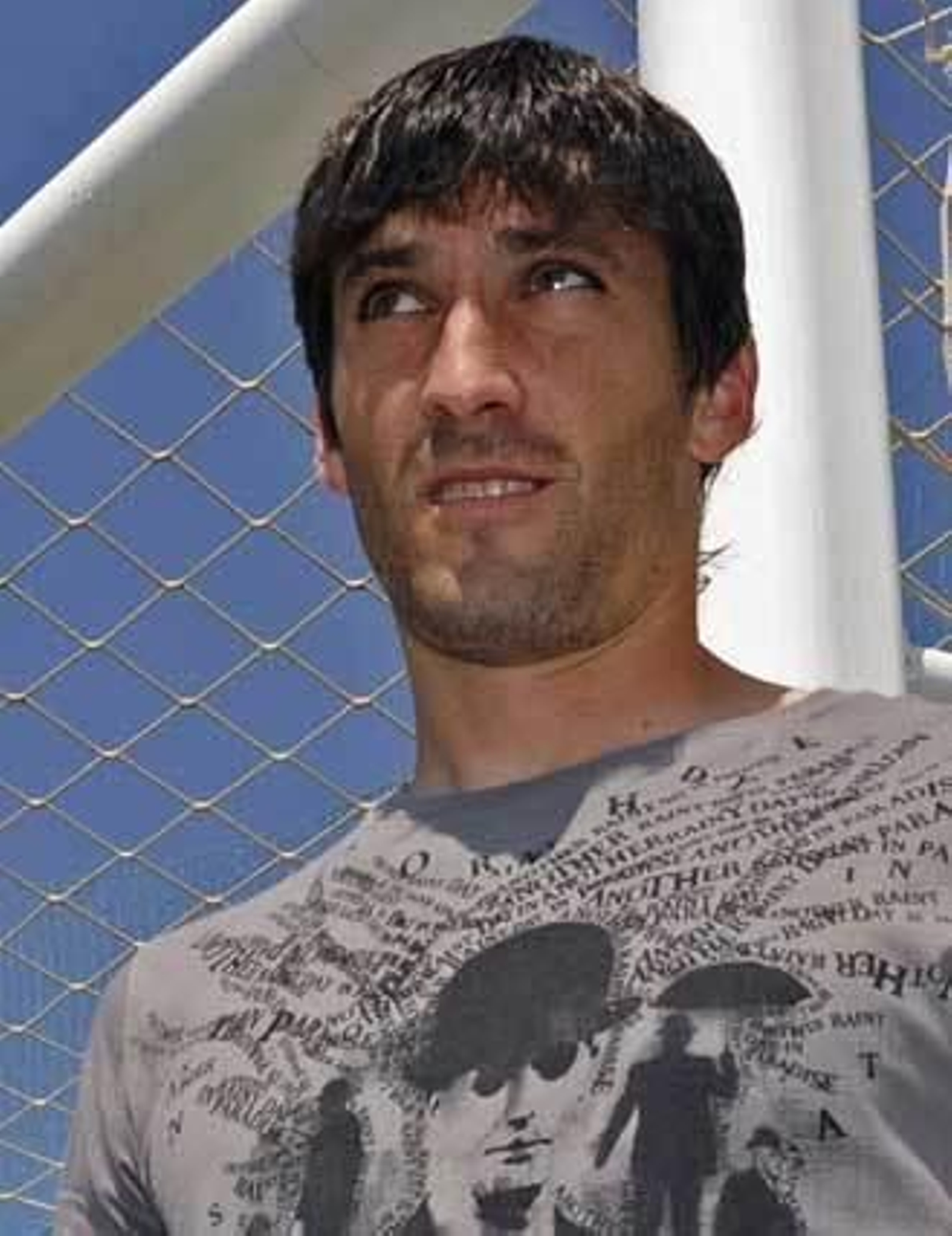 Goitia (portero) Edad: 29 años Temp. en el club: 3ª Goles en 10-11: -33 Contraro hasta: 2013  Foto: D.S.