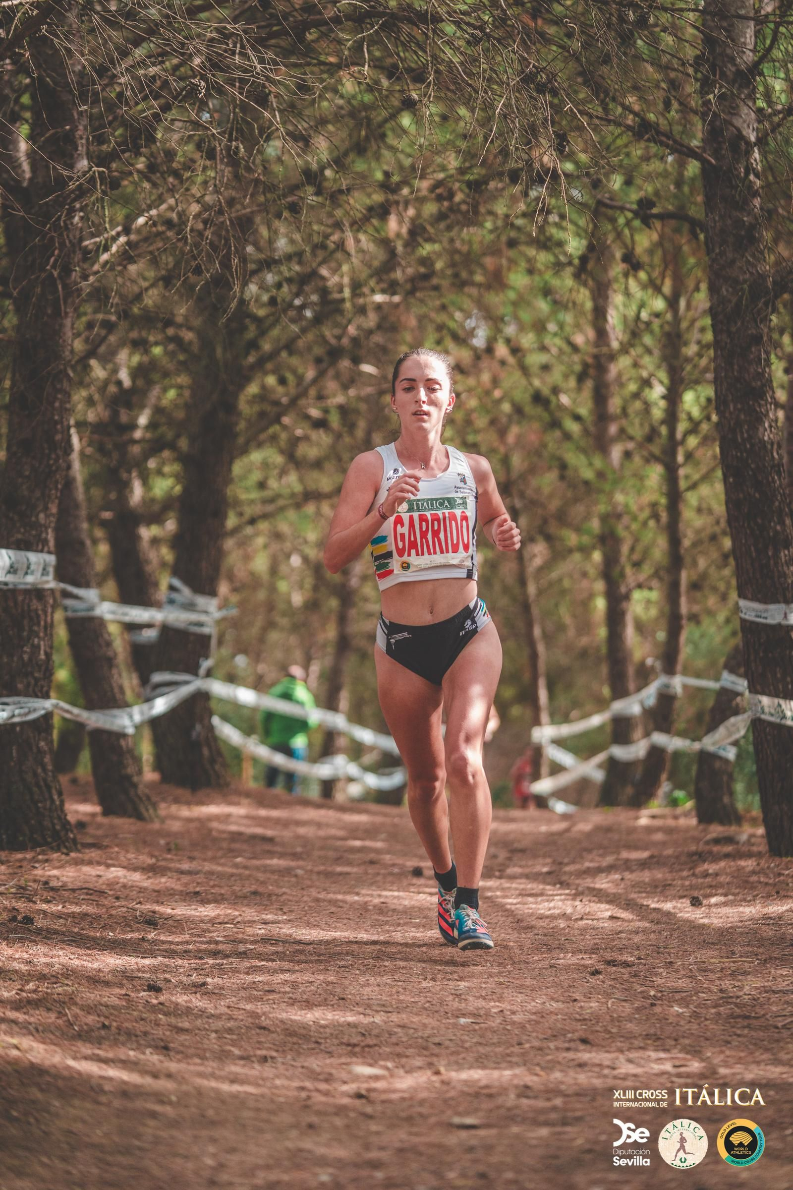 Búscate en las fotos del Cross de Itálica 2025 | 11