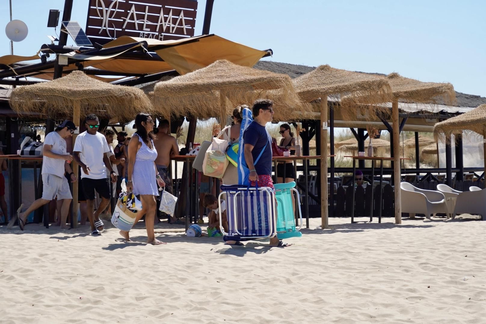 La mañana del sábado en la nueva playa de El Portil