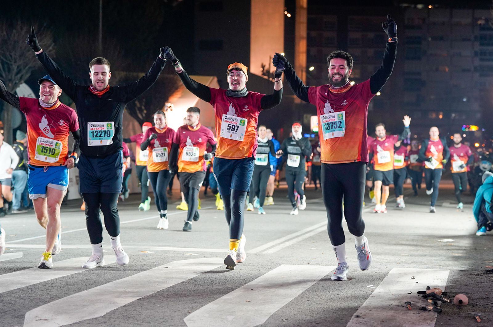 En imágenes: búscate en tu llegada a meta de la Carrera de San Antón 2026 (1)