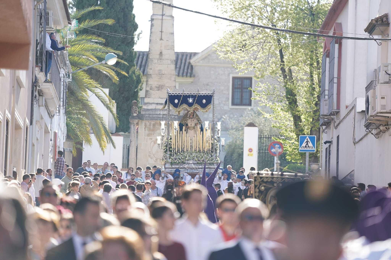 Miércoles Santo en Lucena: La procesión de Nuestro Padre Jesús del Valle y la Amargura, en imágenes