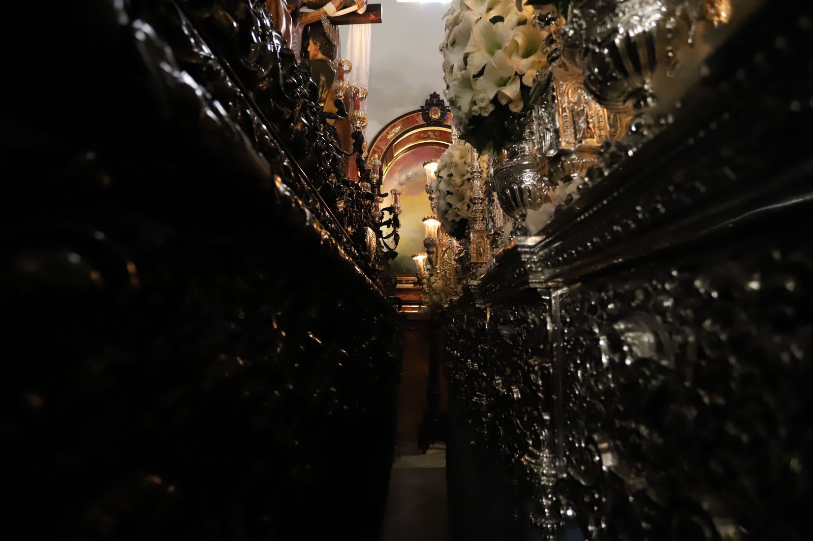 Imágenes del recorrido de la Borriquita  por las calles de Huelva