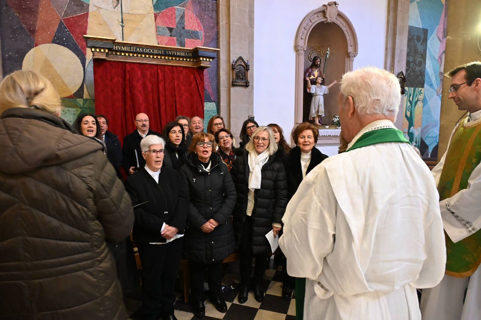 Las imágenes del homenaje de Villa del Río a su párroco emérito, Manuel Tirado Fernández