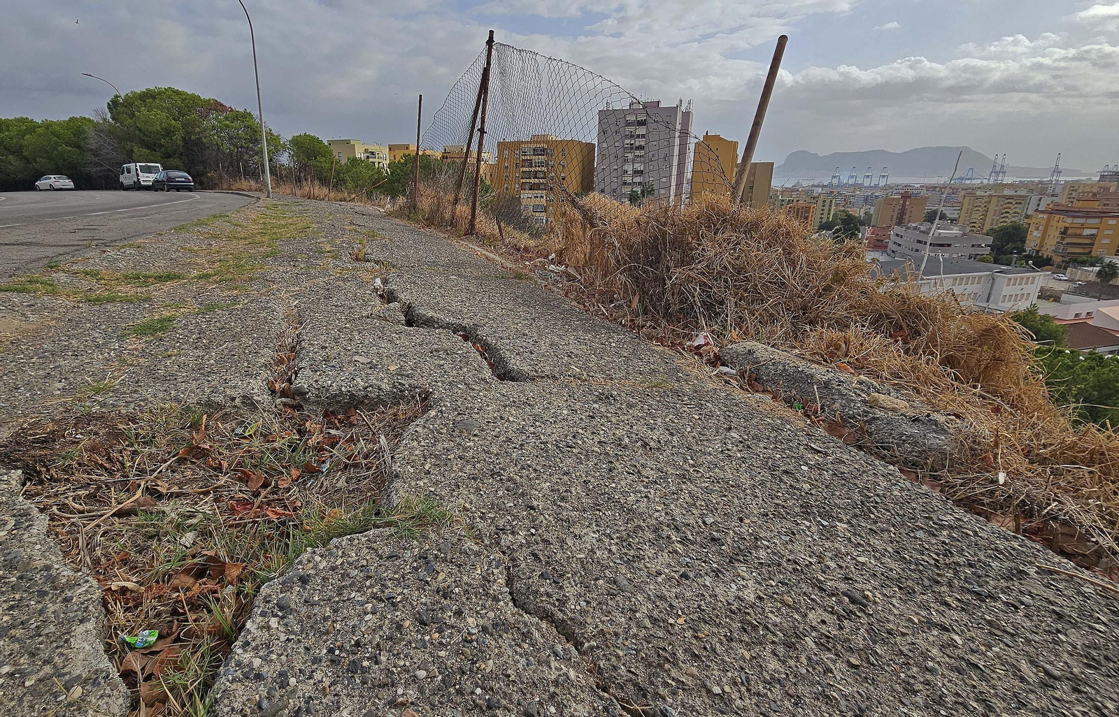 Fotos de los desperfectos en la barriada del Liang Shan Po en Algeciras