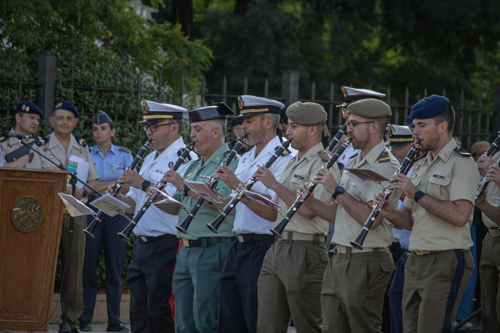 Las bandas de música se lucen antes del Día de las Fuerzas Armadas en Granada