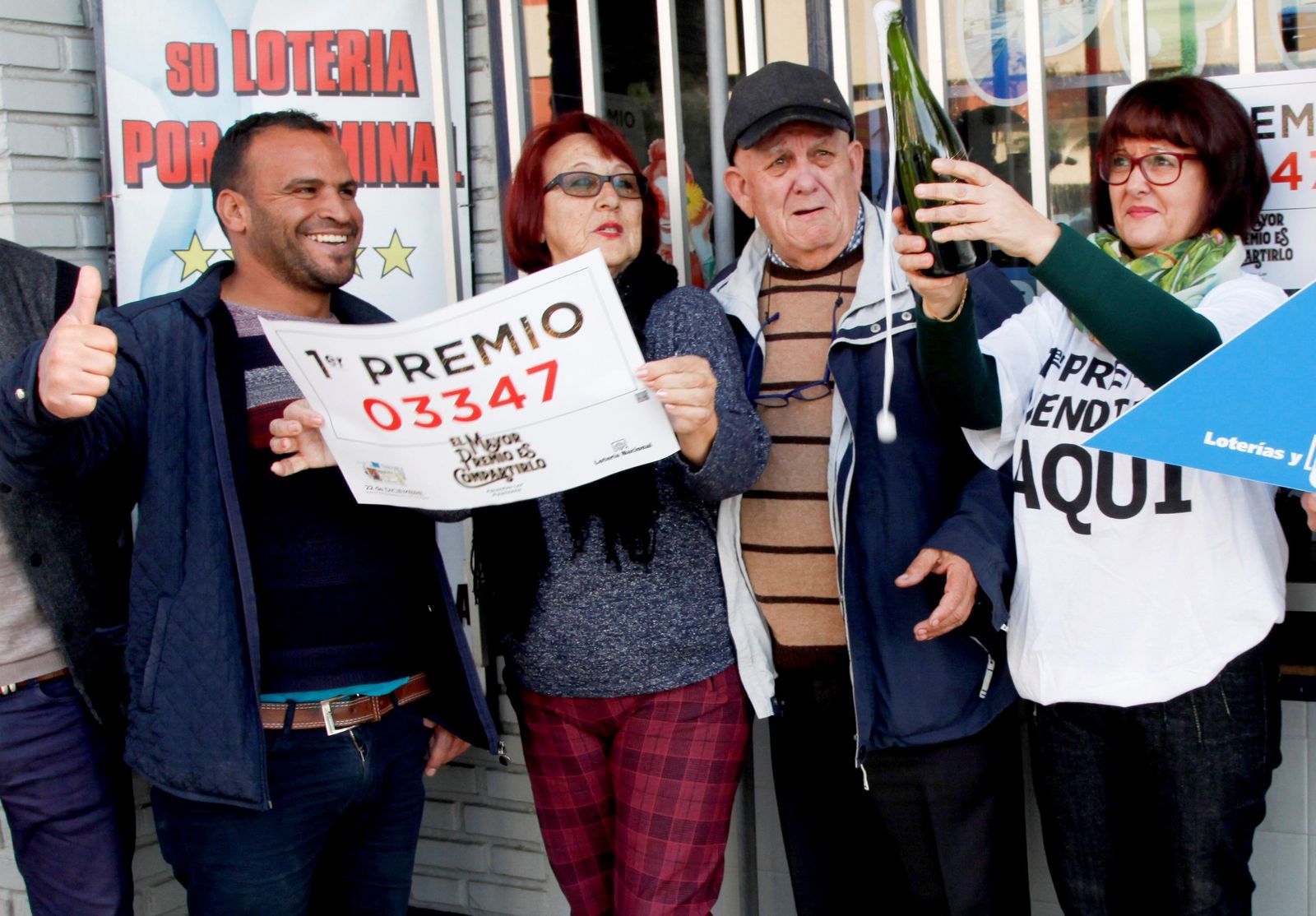 Los premios de la lotería reparten alegría e ilusión por toda España