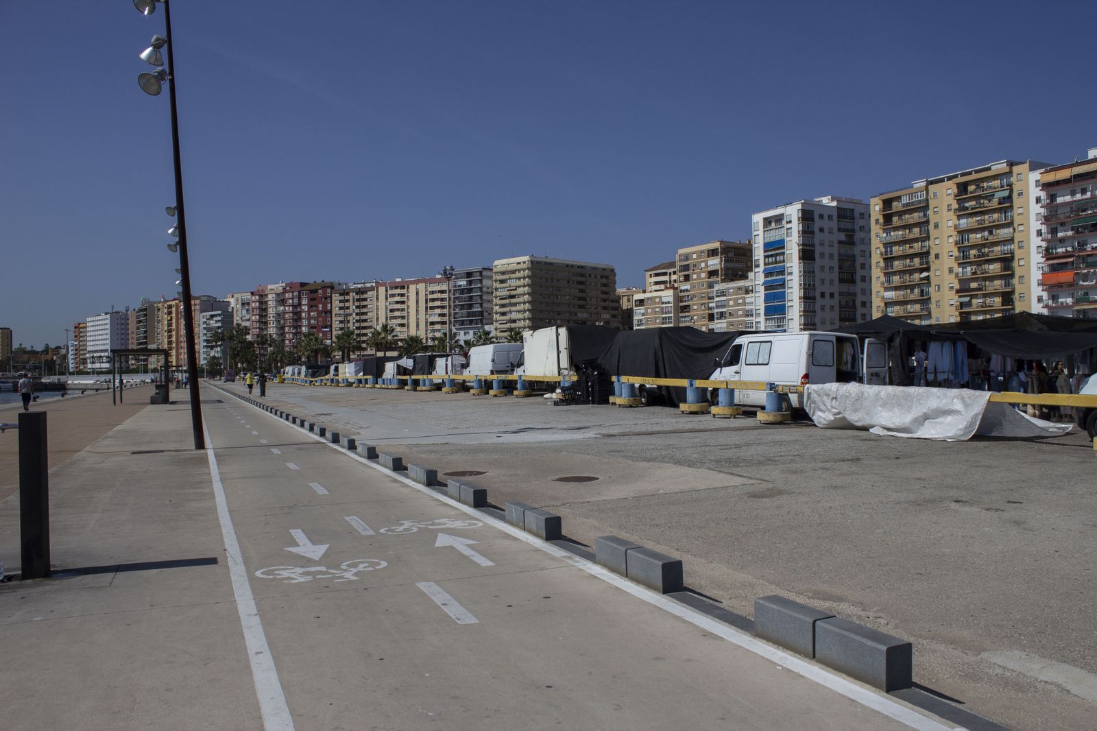 Fotos del mercadillo de Algeciras en el Llano Amarillo