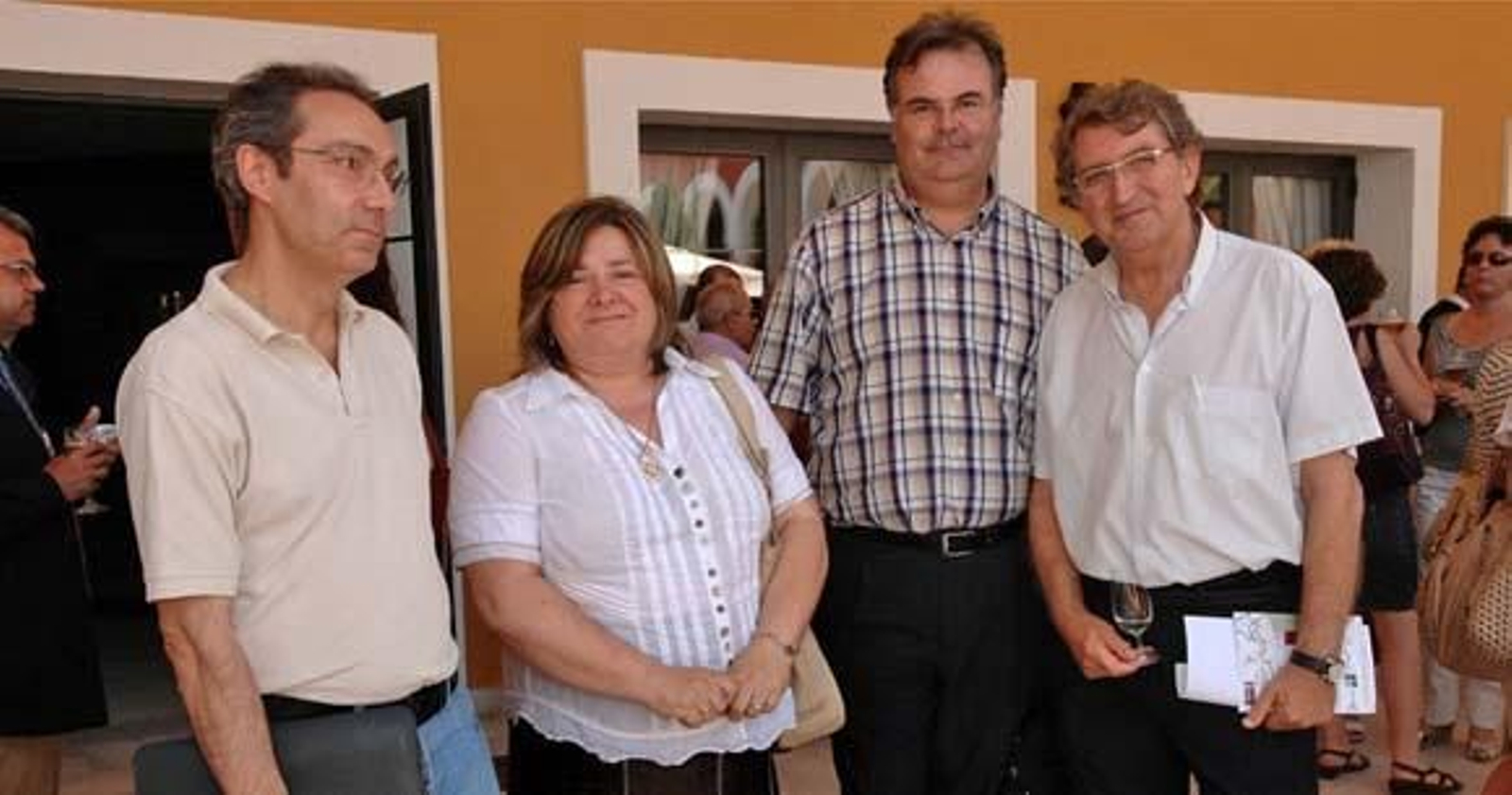 José L. Ulibarri y J. Bueno, de Diputación; Antonio Aragón, del Consistorio de Puerto Serrano, y la concejala Cándida  Verdier.

Foto: Paco Periñán