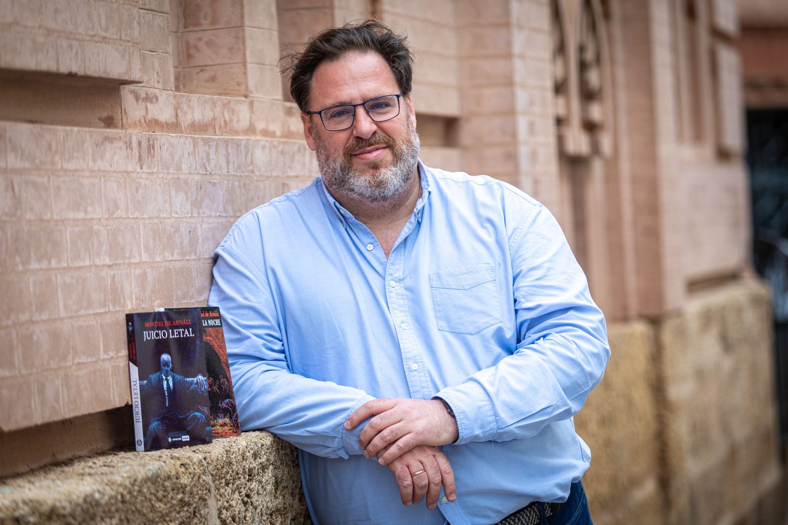 Montiel de Arnáiz con su última novela.