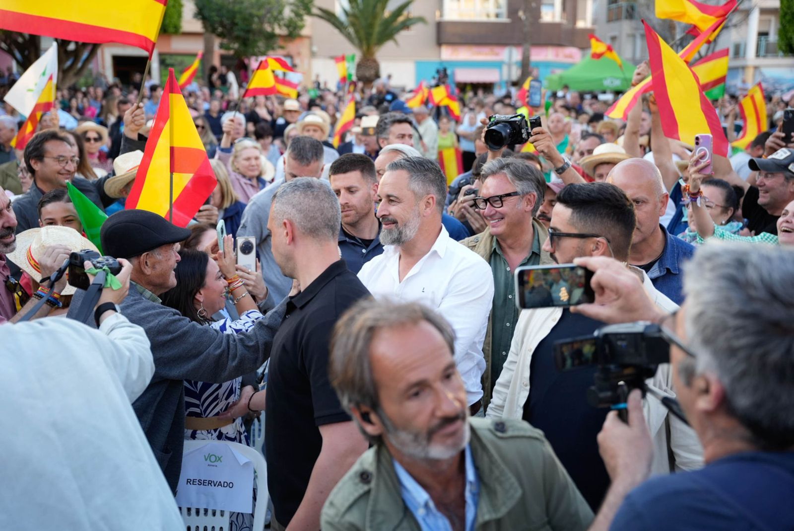 Las imágenes del acto público de Vox con Santiago Abascal en El Ejido