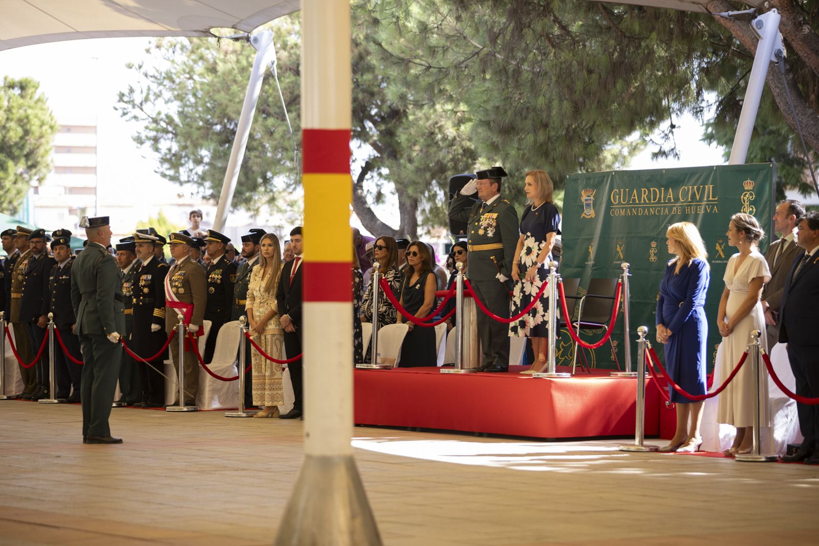 Imágenes de los actos de celebración de la festividad de la patrona de la Guardia Civil, la Virgen del Pilar.