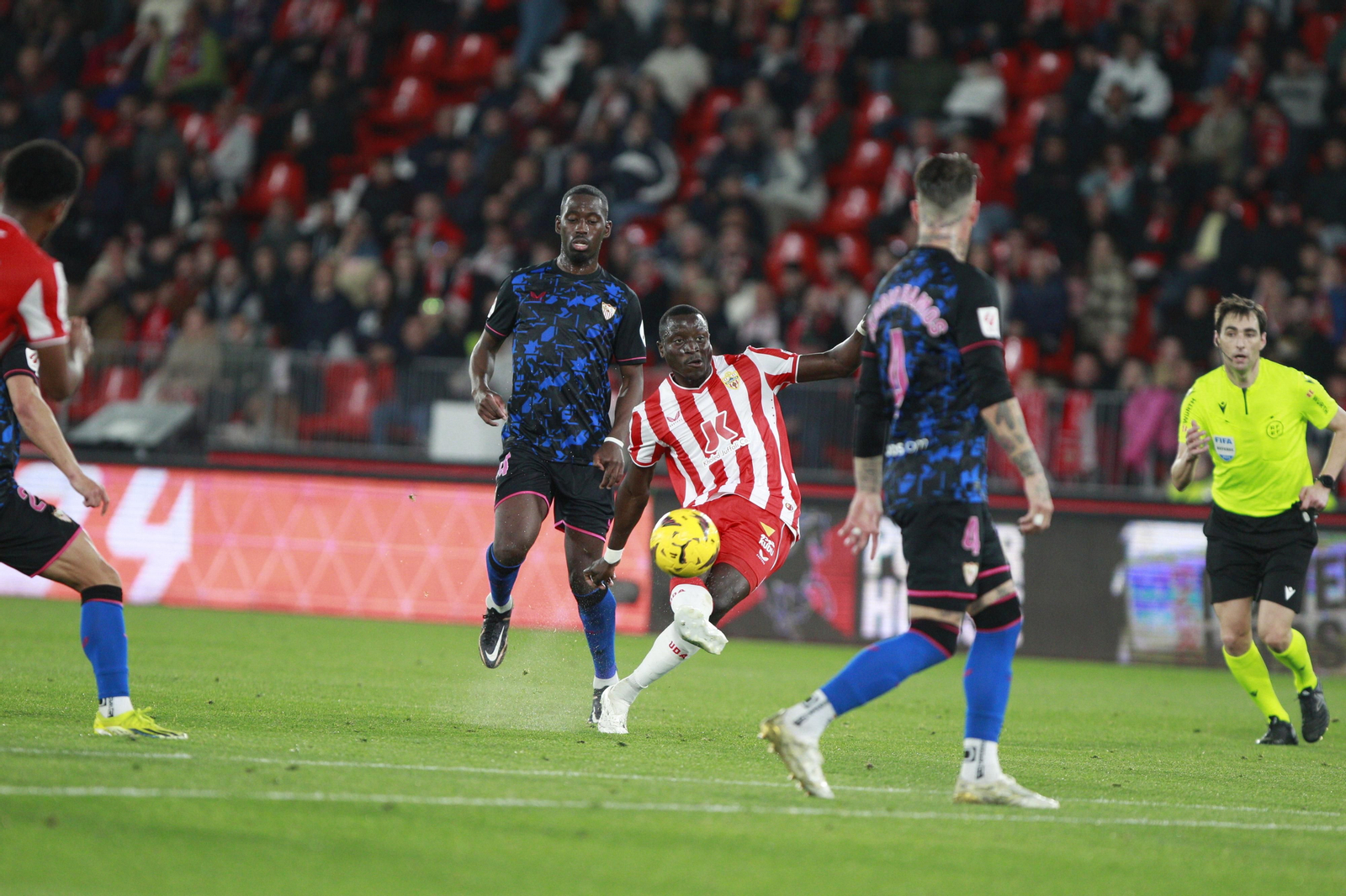 Las mejores imágenes del partido de fúbol U.D. Almería-Sevilla F.C.