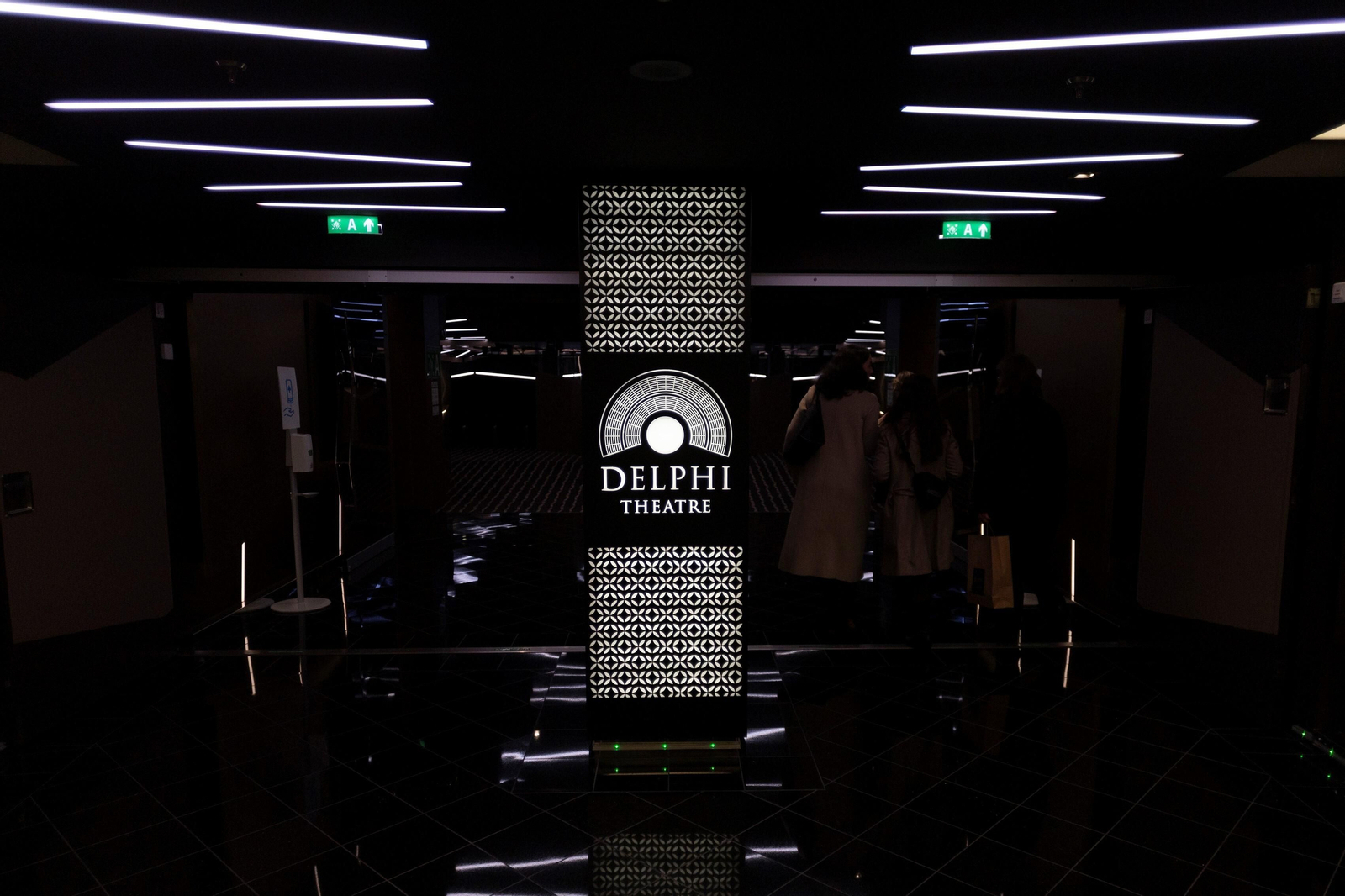 Imágenes de la visita del crucero MSC Euribia al puerto de Cádiz