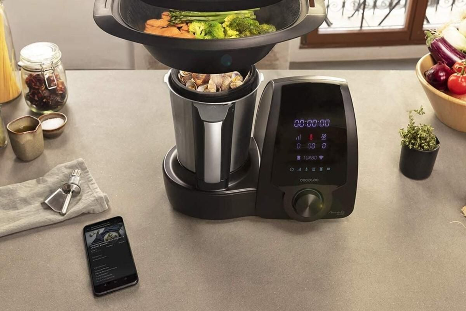 Cyber Monday Cecotec: El robot de cocina MAMBO 10090 con un 33% de descuento