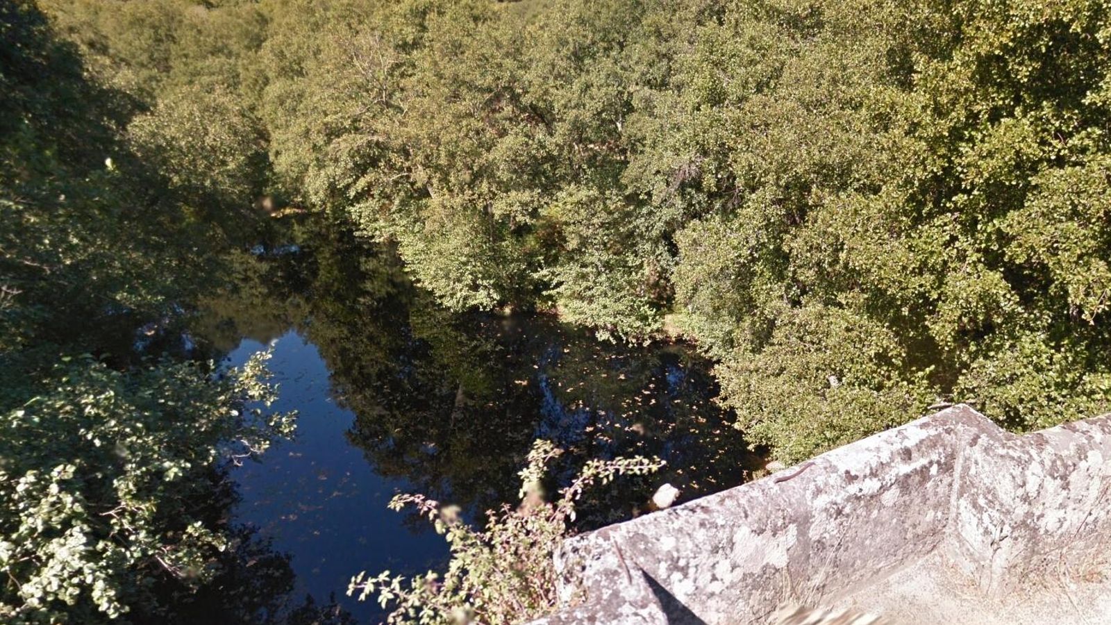 Paso sobre el río Arnoia.