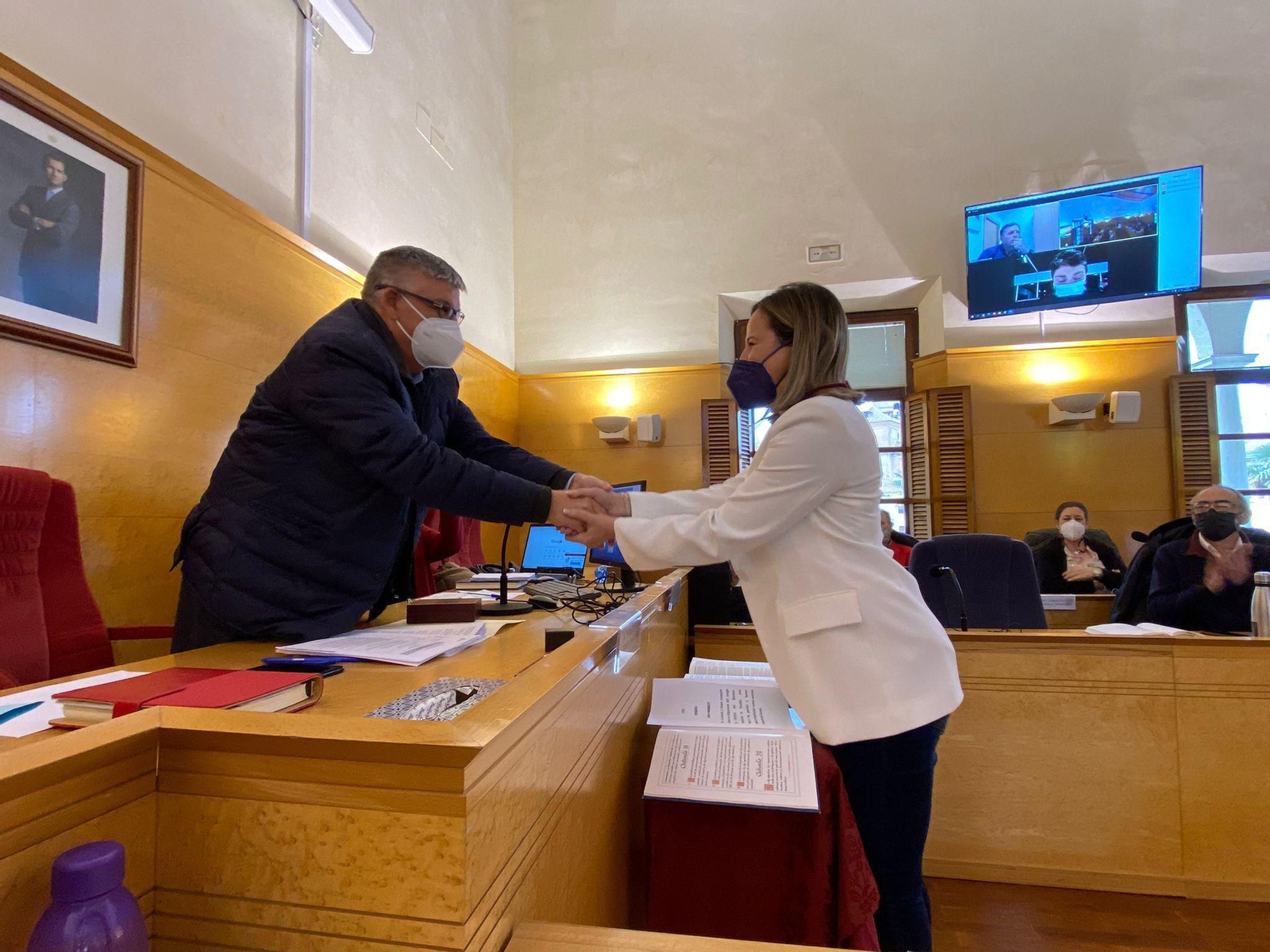 Sofía Aparicio toma posesión como concejal de Juventud en el Ayuntamiento de Guadix