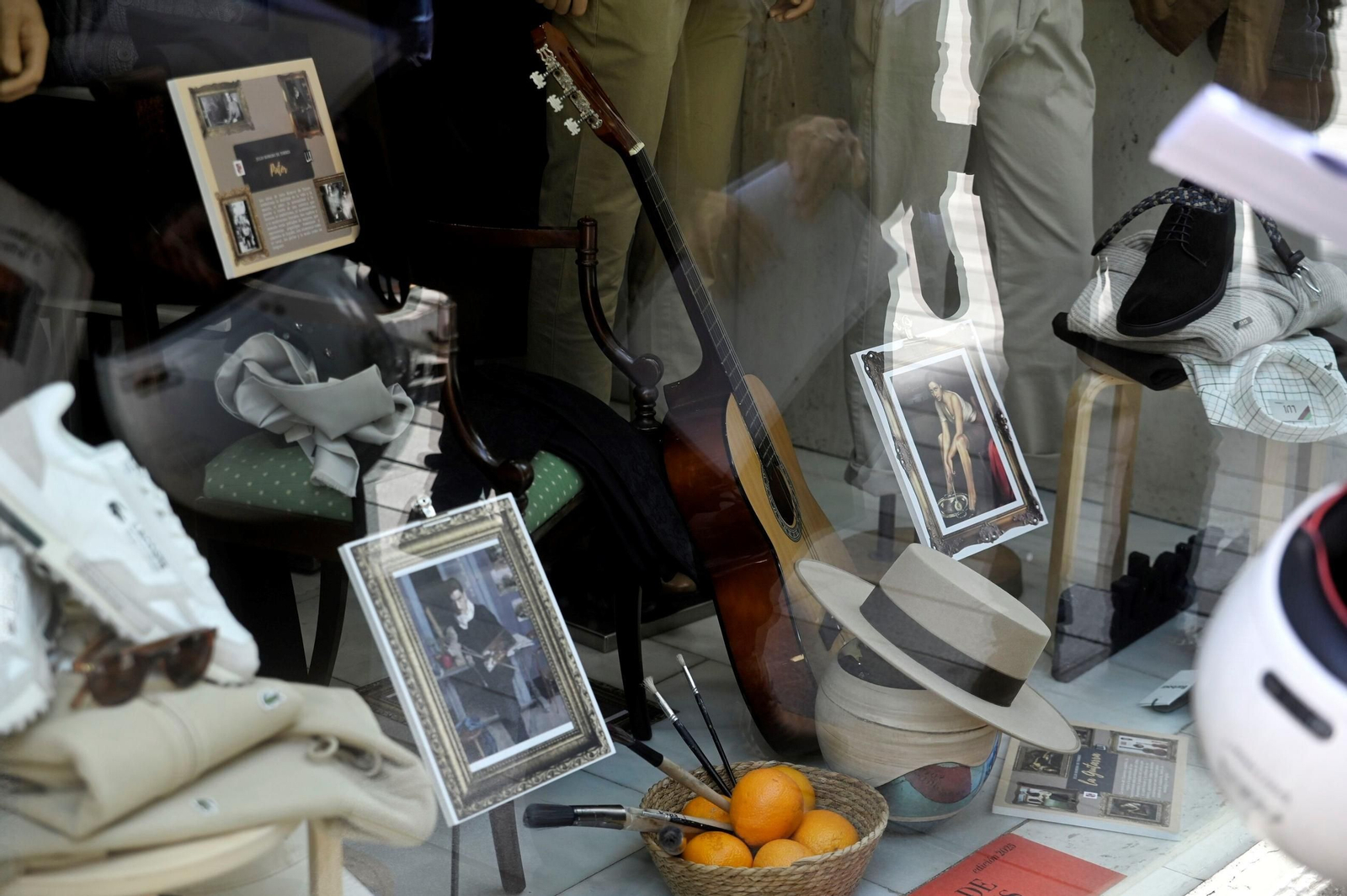 Las mejores imágenes del concurso de escaparates dedicado a Julio Romero de Torres