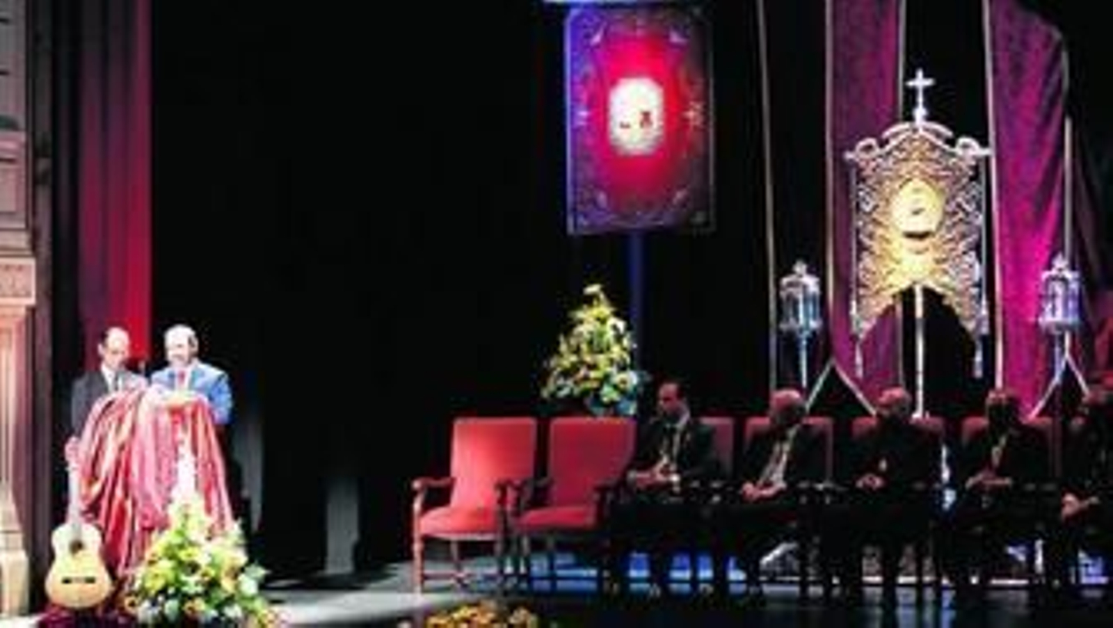 'Los Mellizos de San Juan' fueron quienes pregonaron al Simpecado de Huelva.