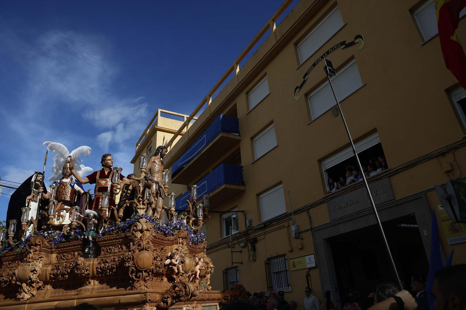 Fotos del Domingo de Ramos en La Línea: La Borriquita y Flagelación