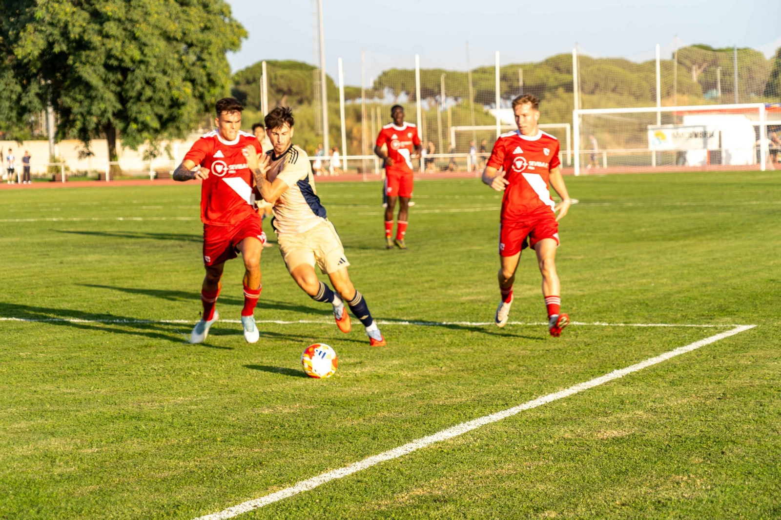 Imágenes del XXXIX Memorial Manuel González Rodríguez entre el Recreativo de Huelva - Sevilla Atlético