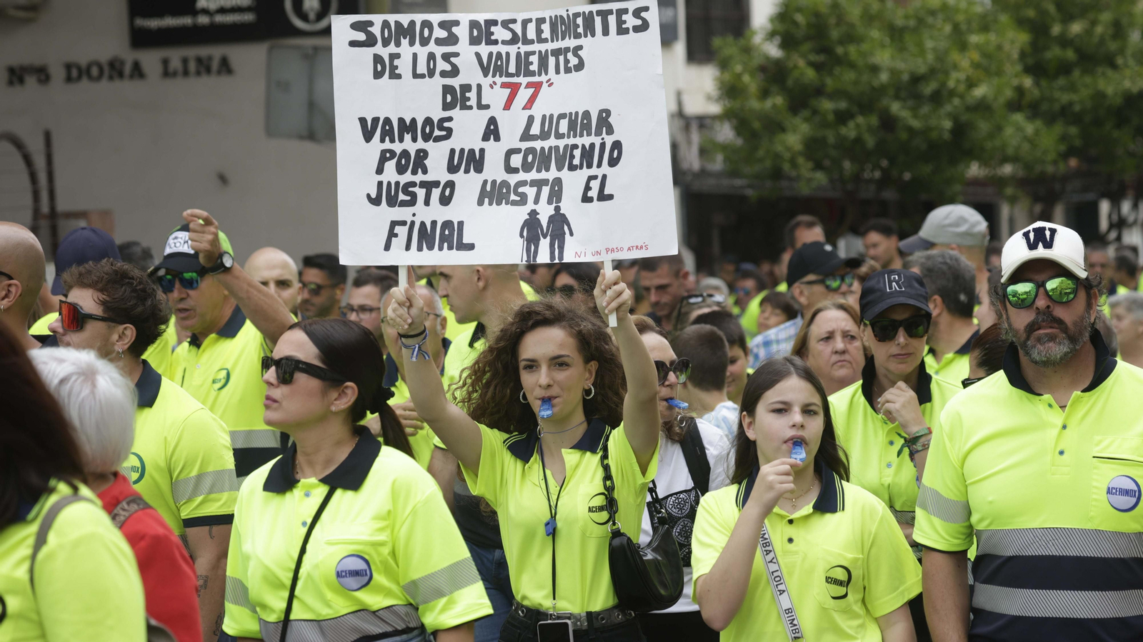 La plantilla de Acerinox celebra una nueva manifestación en Algeciras, en imágenes