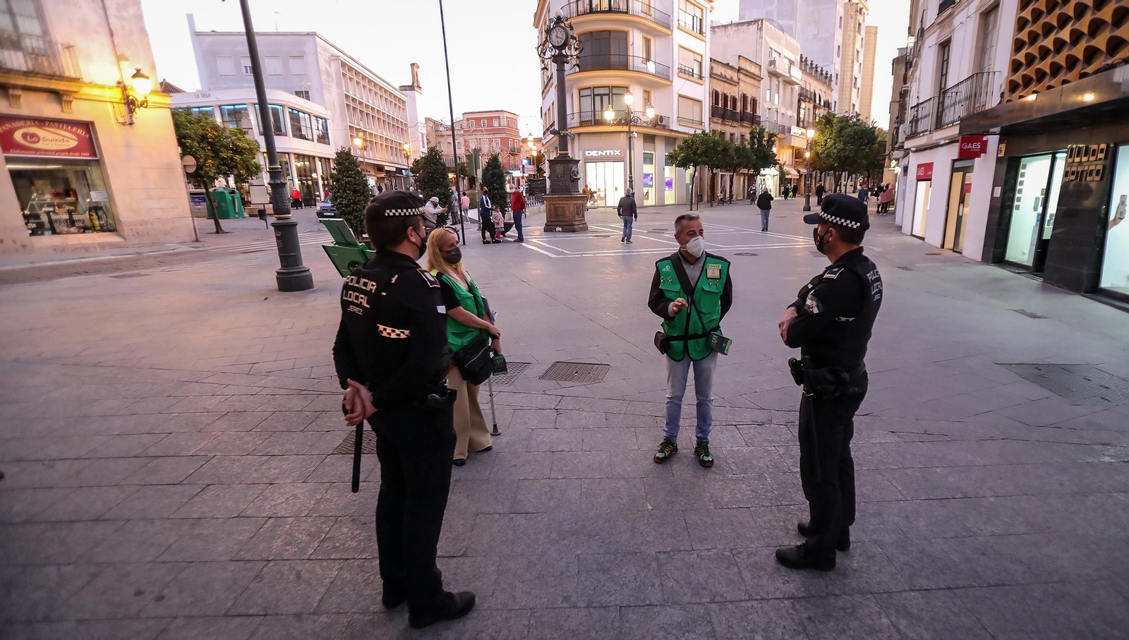 Jerez cierra a las seis de la tarde comercio y hostelería por el toque de queda