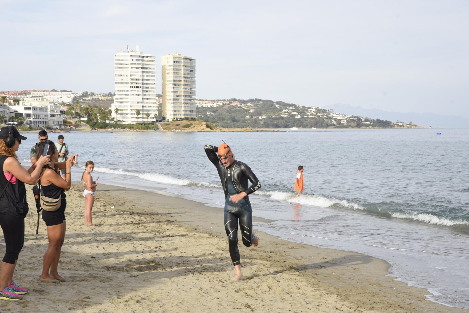 Búscate en las fotos del XI Triatlón de San Roque