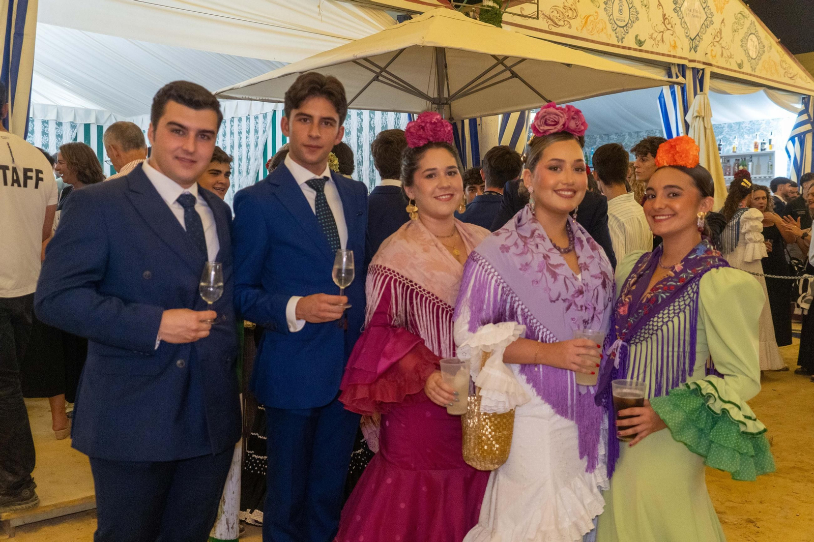 Imágenes del ambiente del ambiente de la noche del sábado en la Feria de Otoño y del Caballo 2025 de Huelva