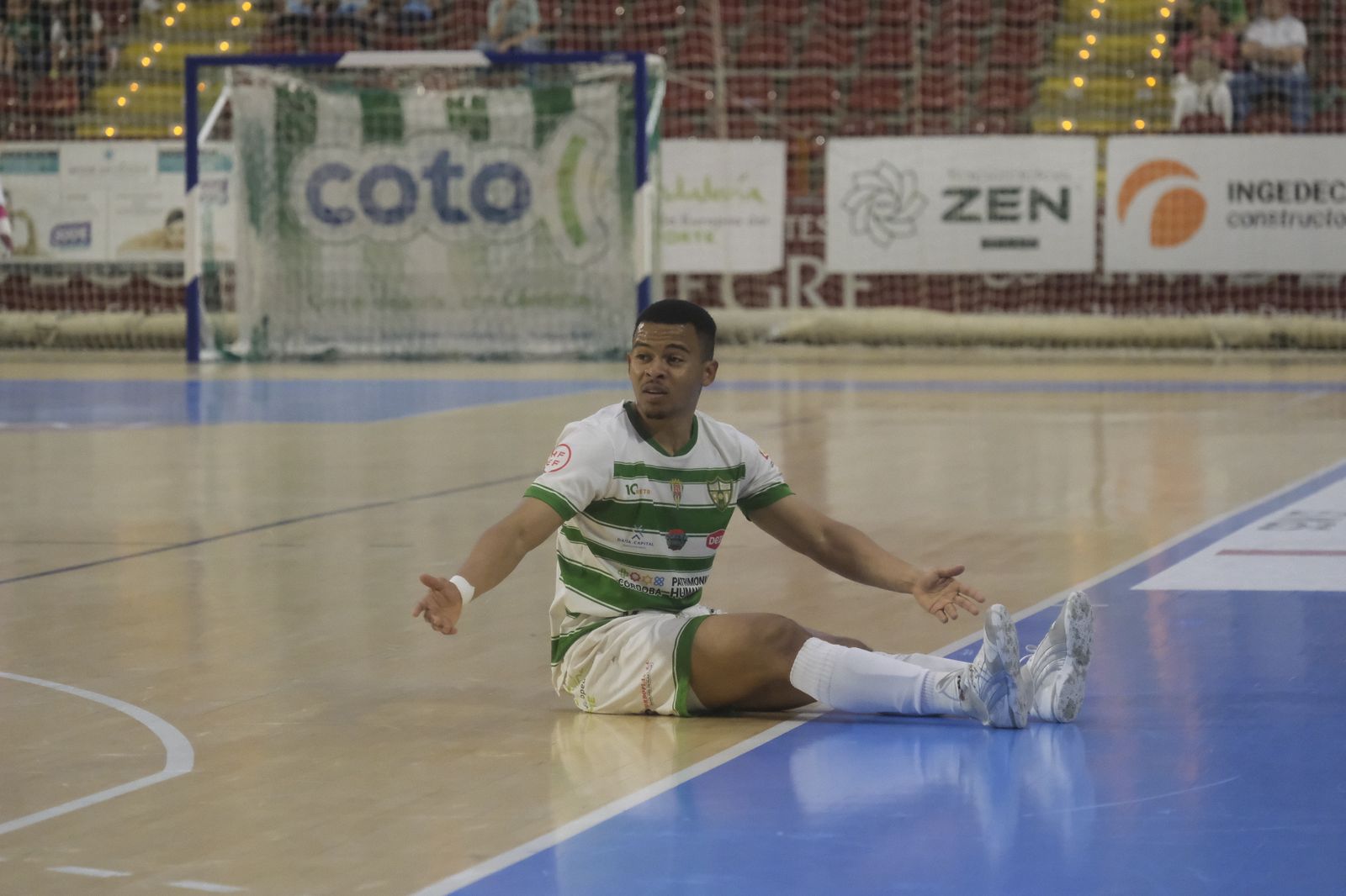 Las mejores fotos del épico triunfo del Córdoba Patrimonio ante el UMA Antequera