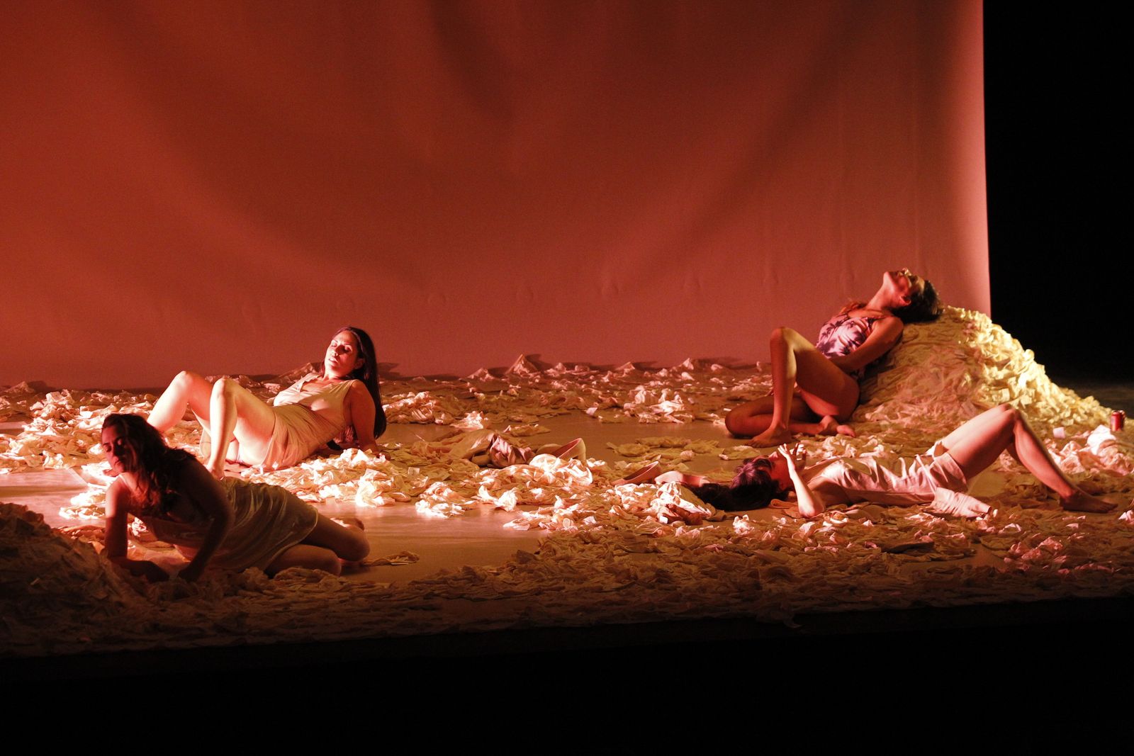 Fotogalería Festival Teatro El Ejido. Obra "Las Dependientas"