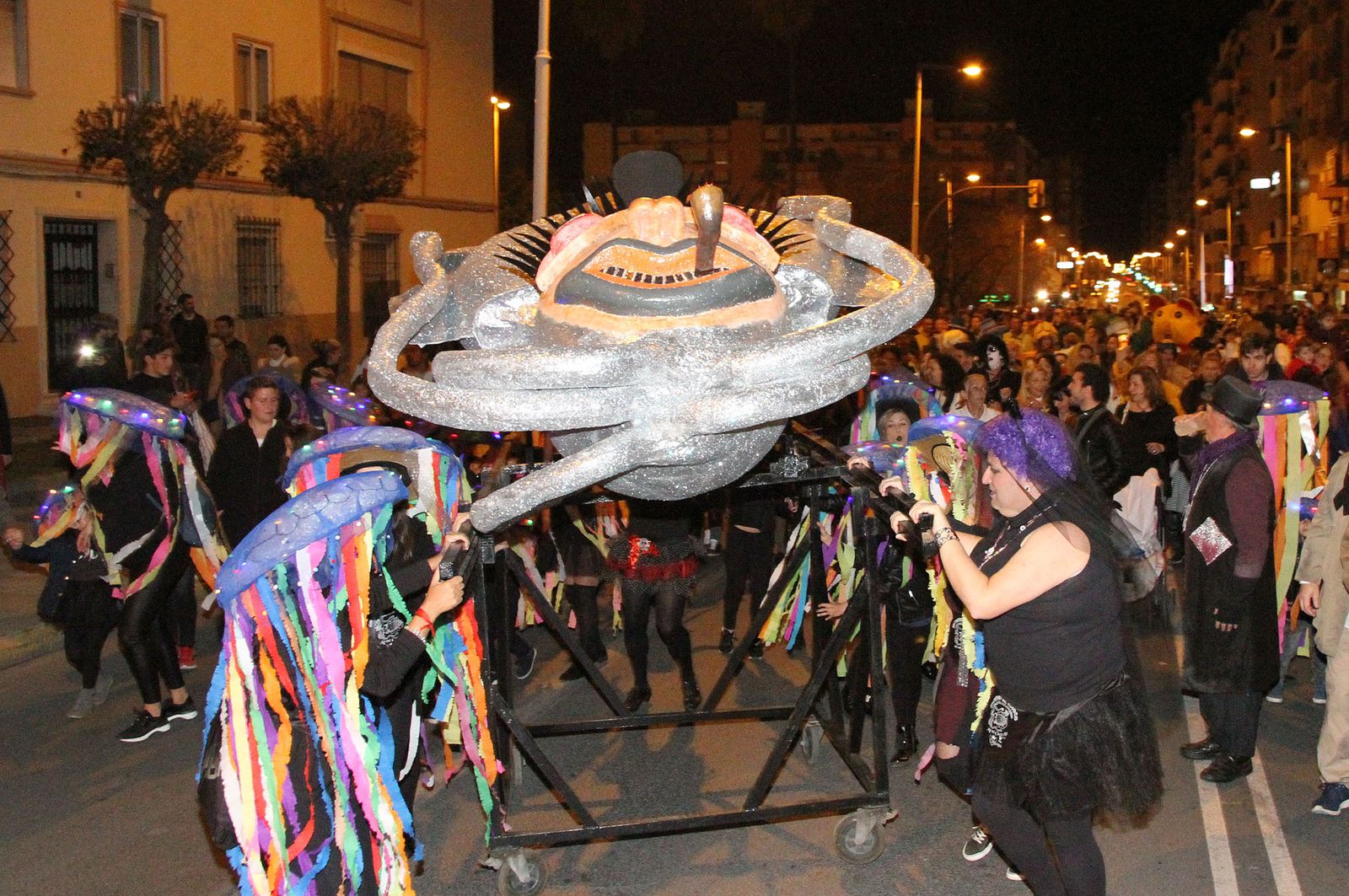 Pasacalles del Entierro del Choco, en imágnes
