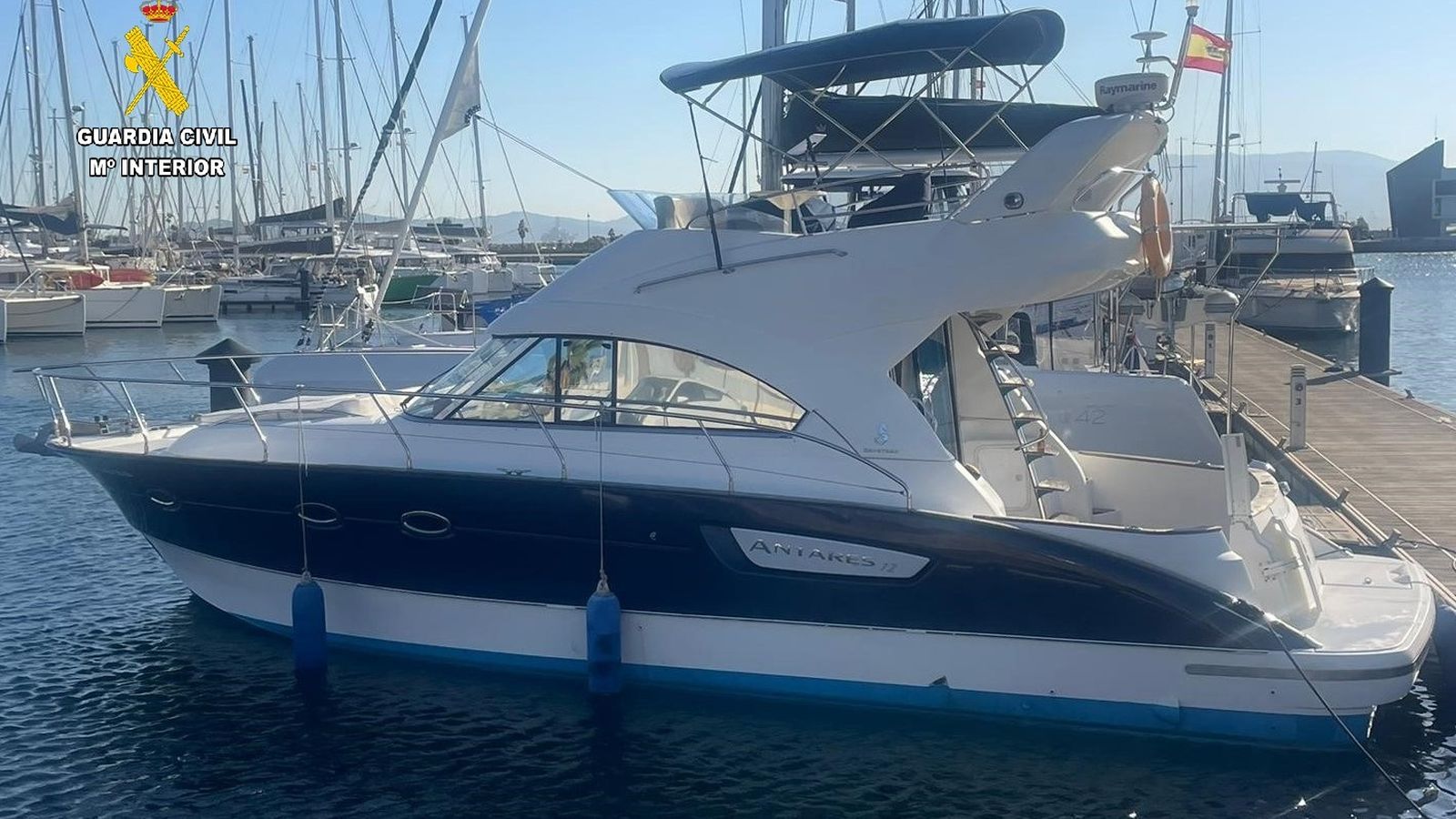 Han sido detenidas cuatro personas y otras siete investigadas.