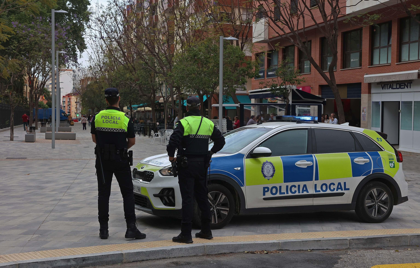 La apertura peatonal de la avenida Capitán Ontañón de Algeciras, en imágenes