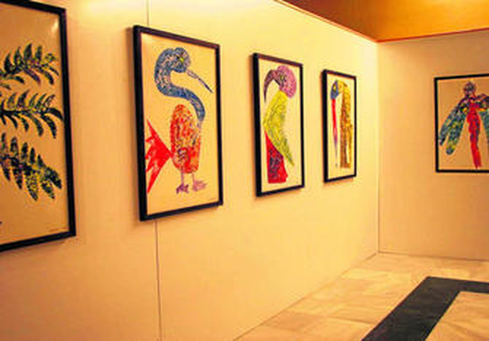 Para Francisco Bella, las 'Aves del Paraíso' presentes en Gibraleón pertenecen a la naturaleza y la actualidad.