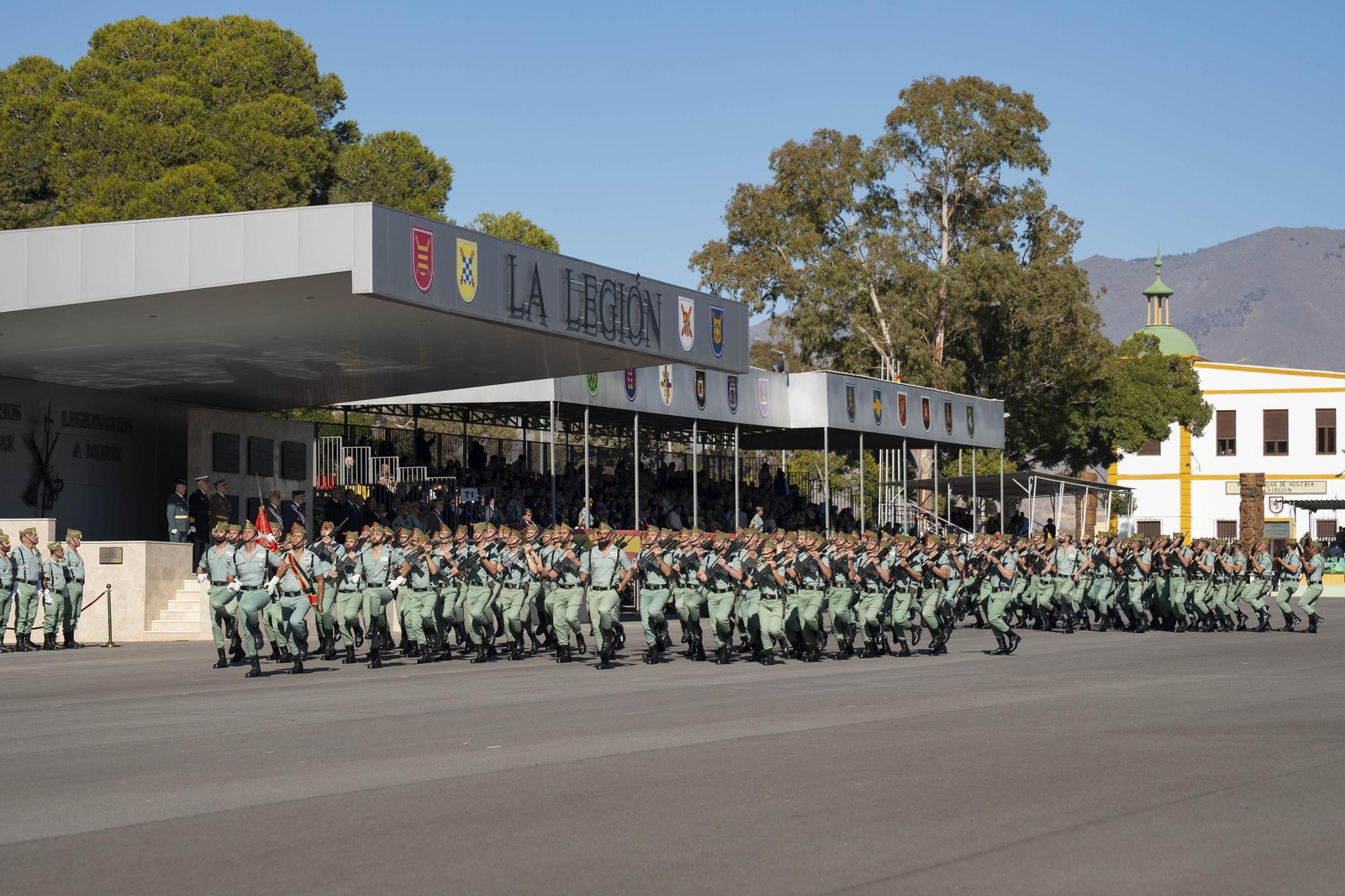 Así conmemora el día de la Inmaculada Concepción la Brigada de la Legión en Almería y despide al contingente que parte a Eslovaquia