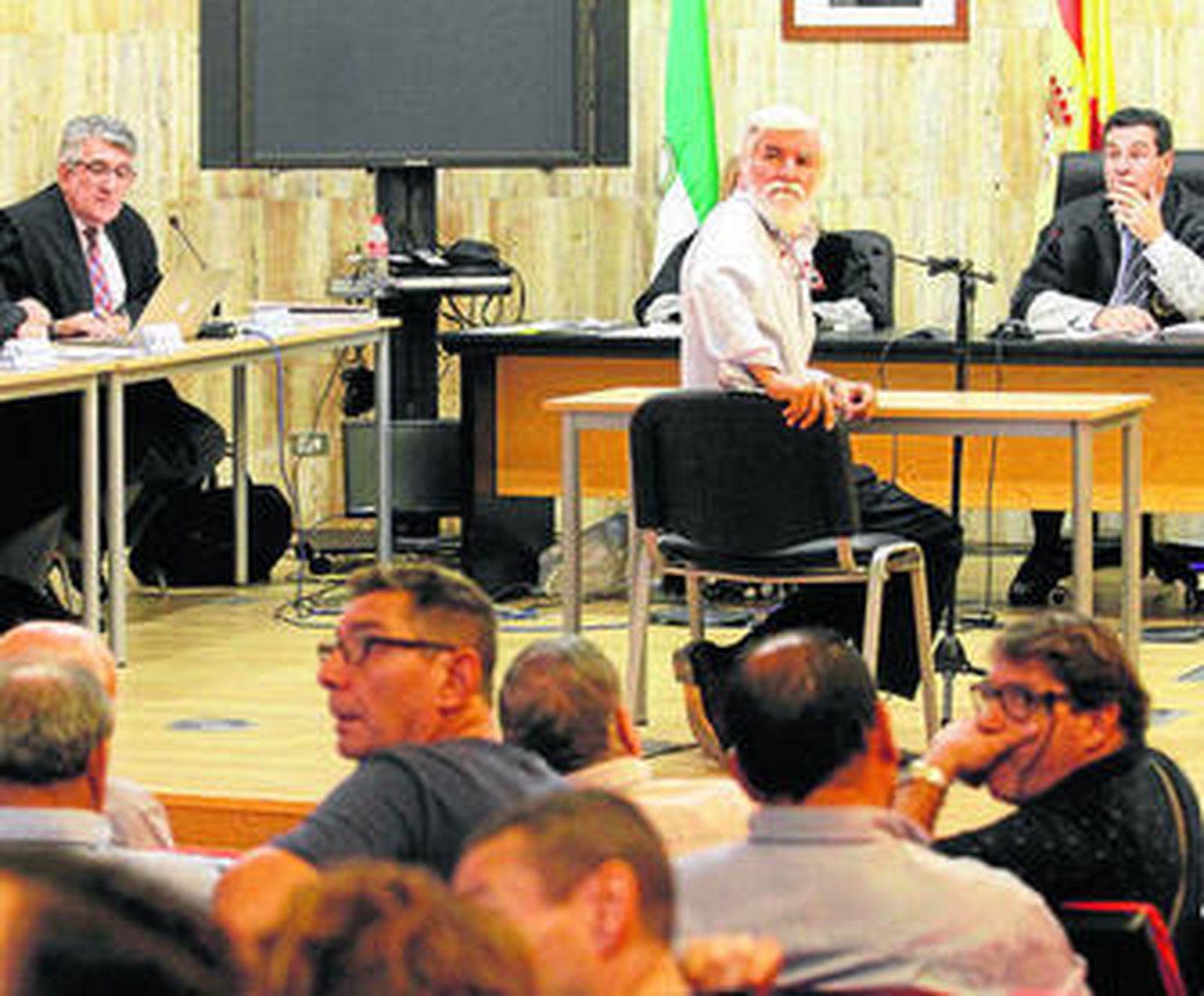 Un momento de la sesión de ayer del juicio por el presunto fraude en la venta de entradas a la Alhambra.