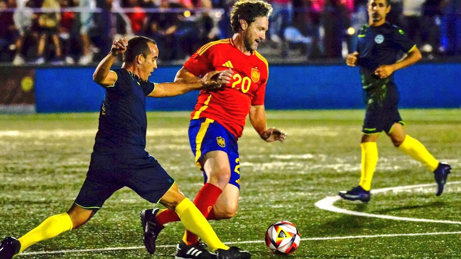 Las Leyendas de la selección española deleitan en Alhaurín de la Torre