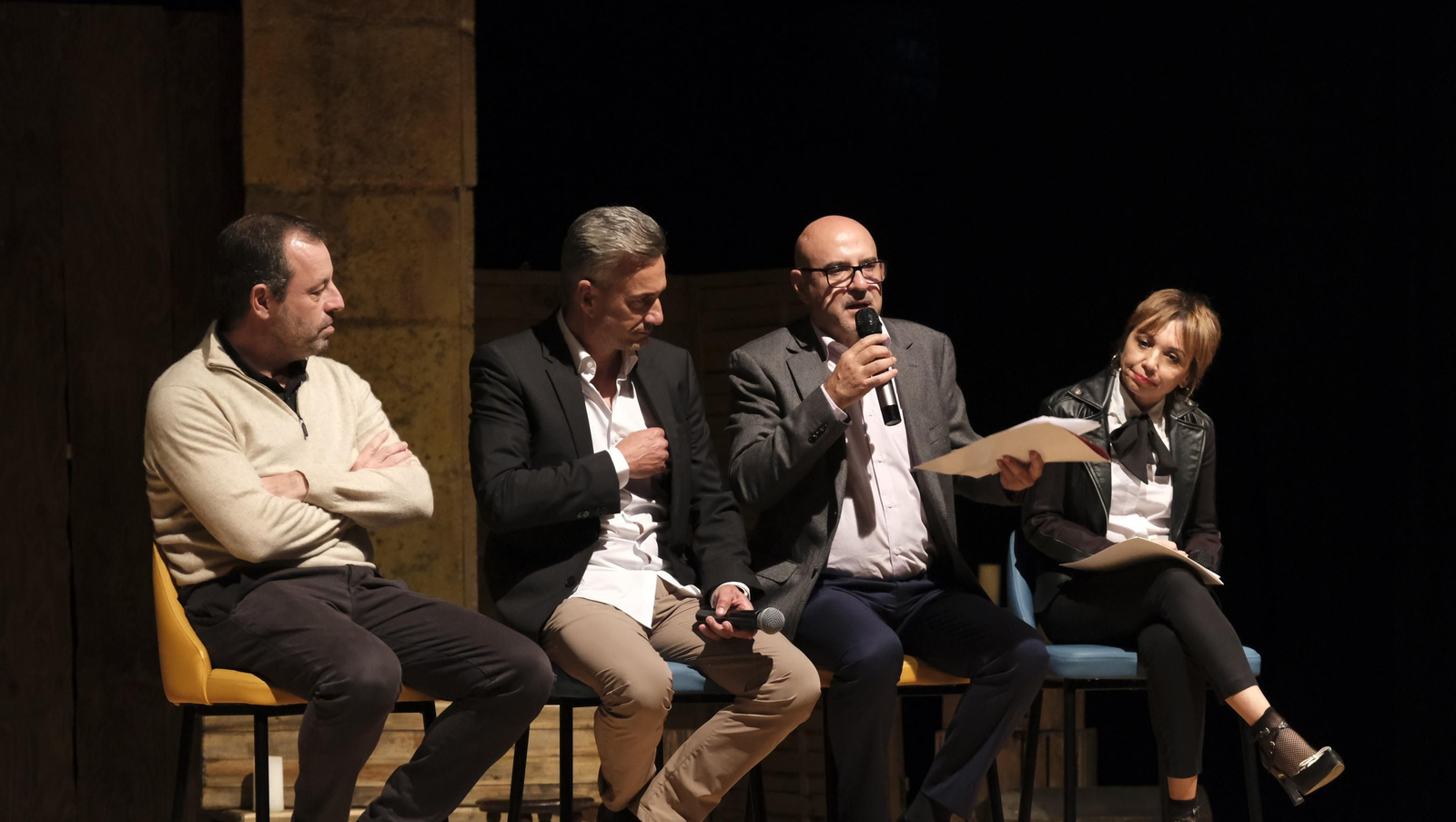 Imágenes de El Diario de los Libros, con Amós Milton