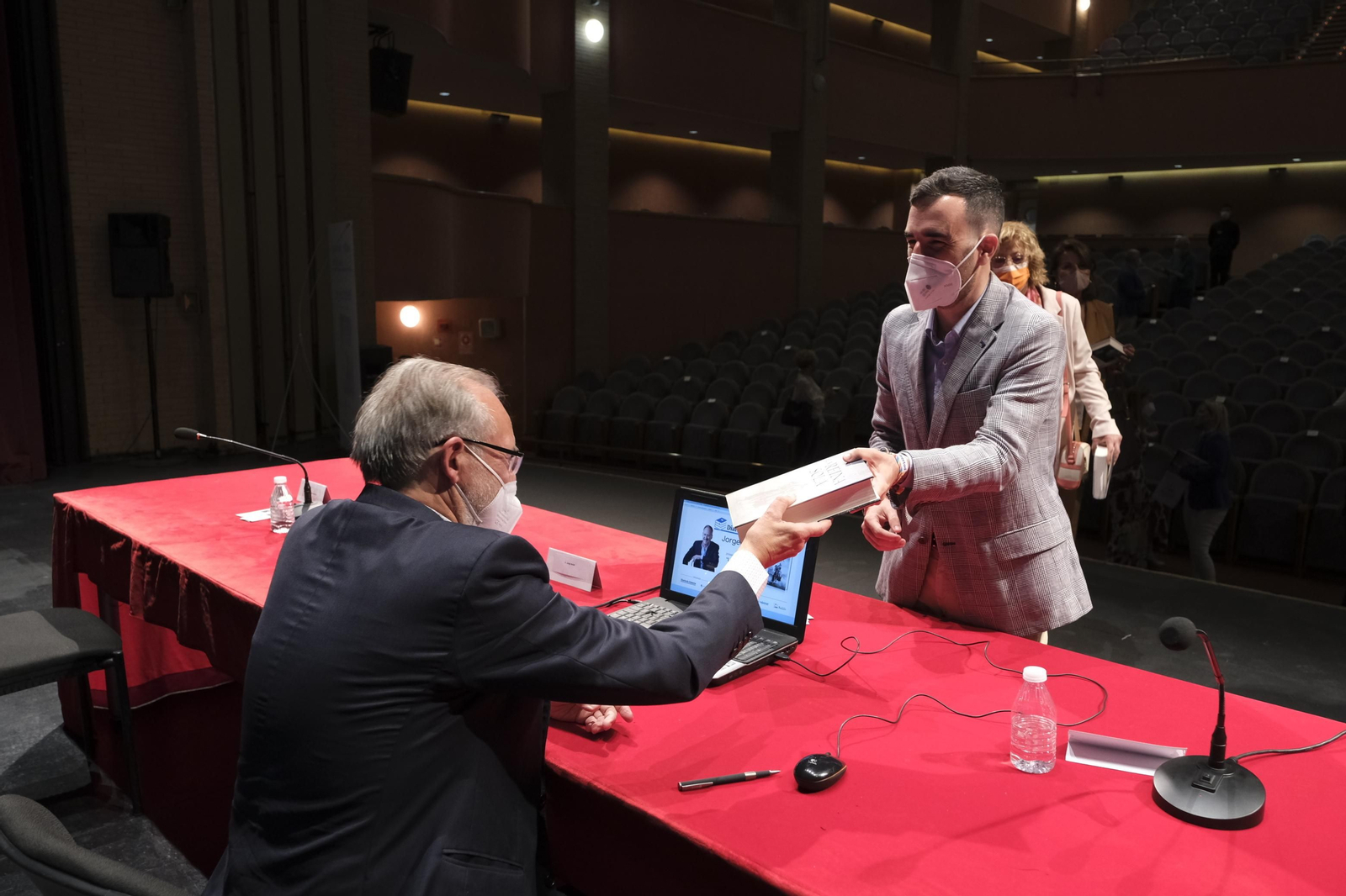 Fotogalería El Diario de los Libros. Jorge Molist. Almería