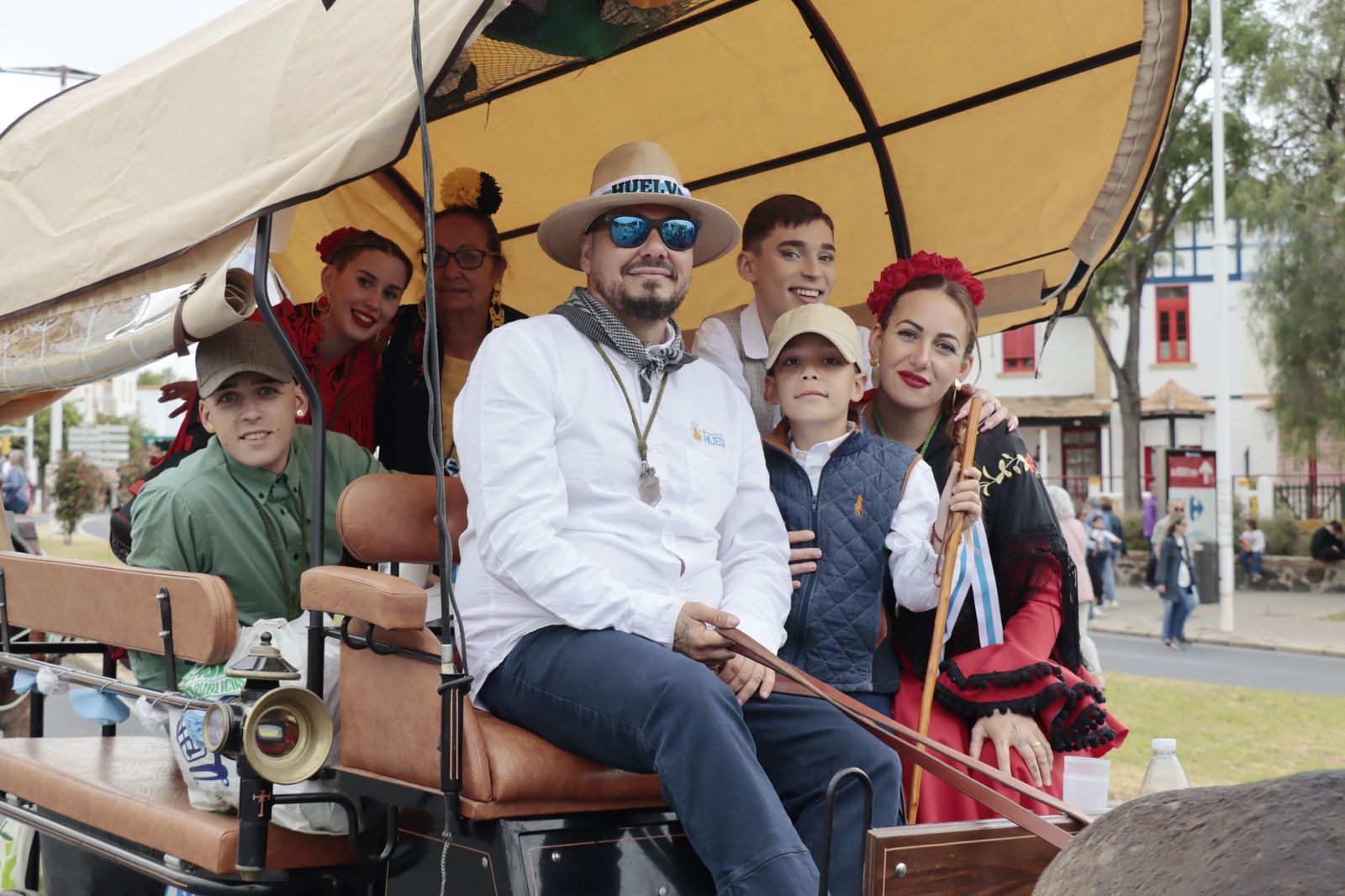 Imágenes de los carros de la Hermandad del Rocío de Huelva