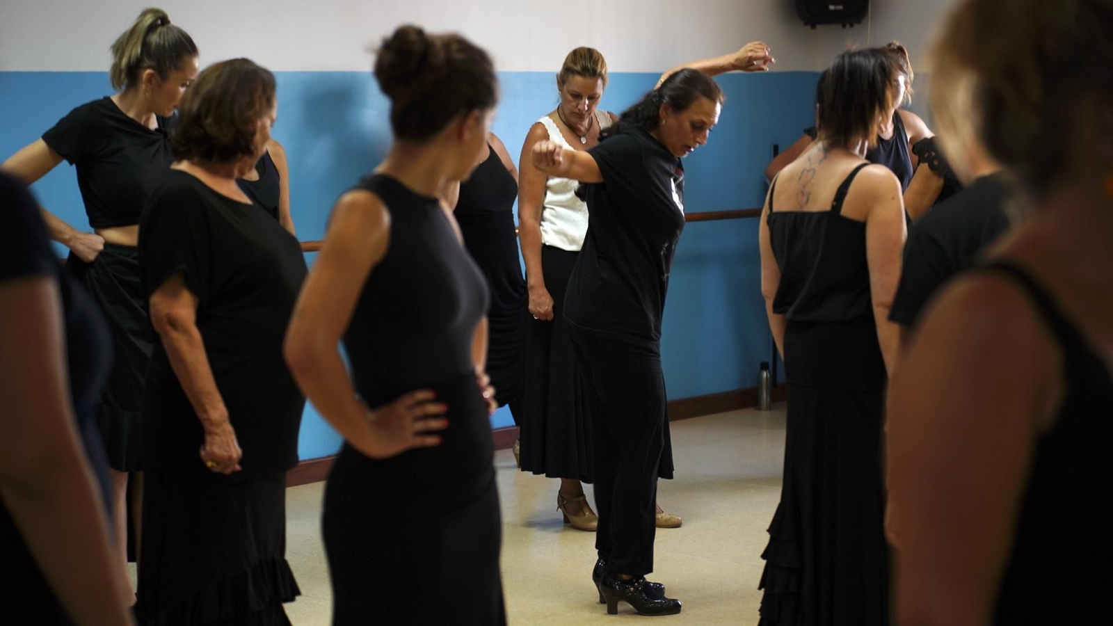 Fotos de la masterclass de baile flamenco impartido por La Lupi y de la exposición "10 años cantando a Paco" de José Mera