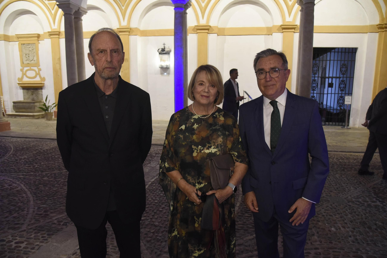 Guillermo Vzquez Consuegra, Elena Lareda y Ignacio Martnez.jpg