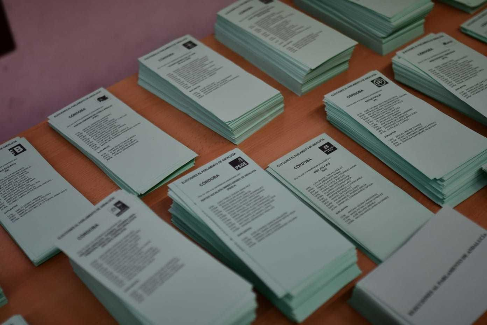Las imágenes de la jornada electoral en Córdoba
