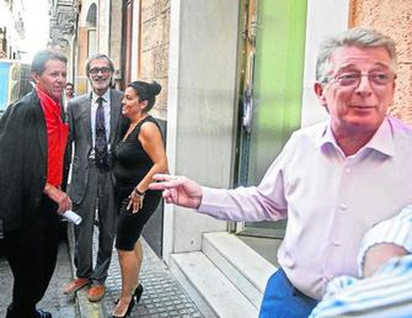 Francisco González Cabaña, antes de la reunión de la ejecutiva provincial, ayer tarde.