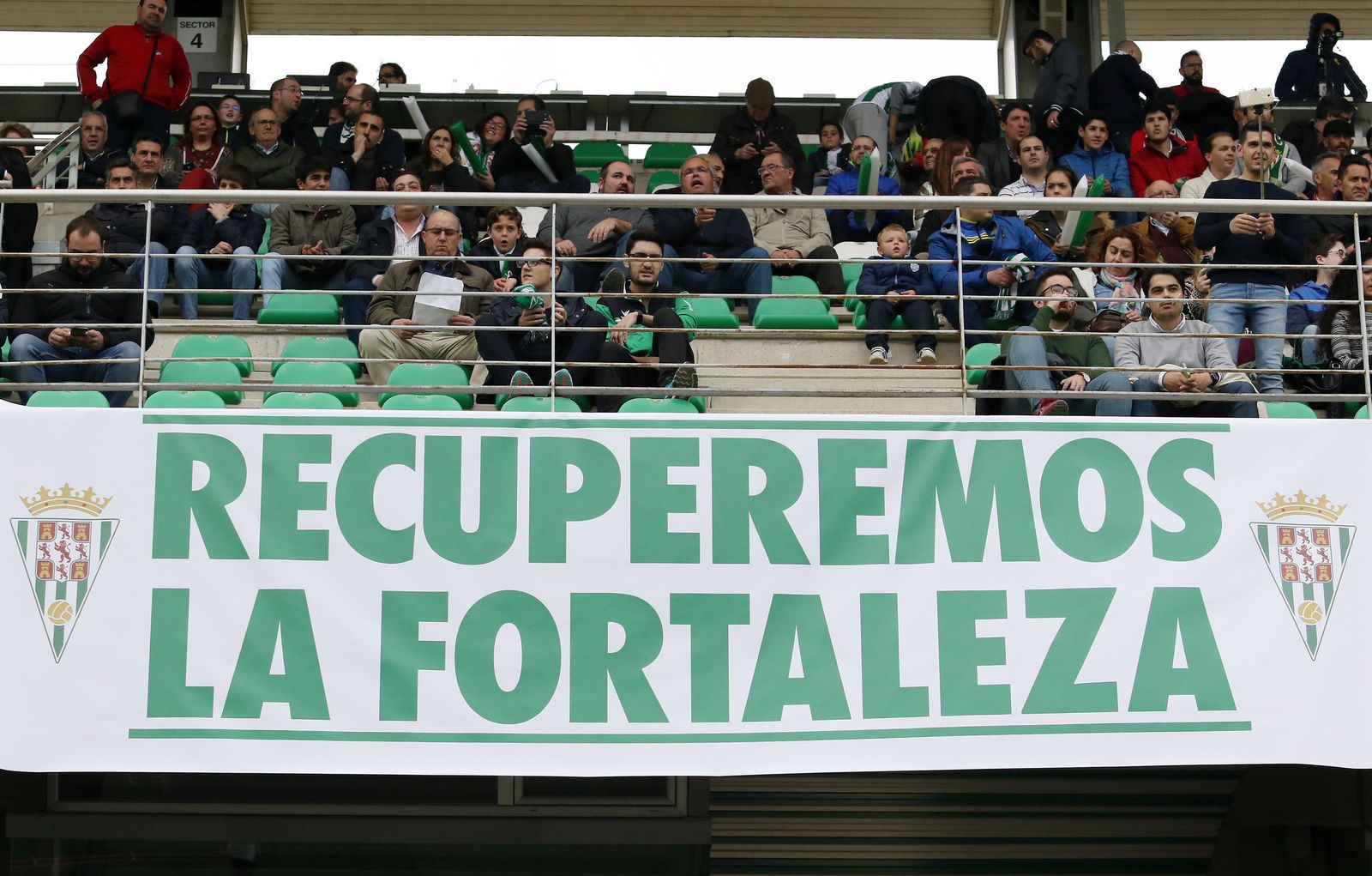 El pañuelo como grito de crispación