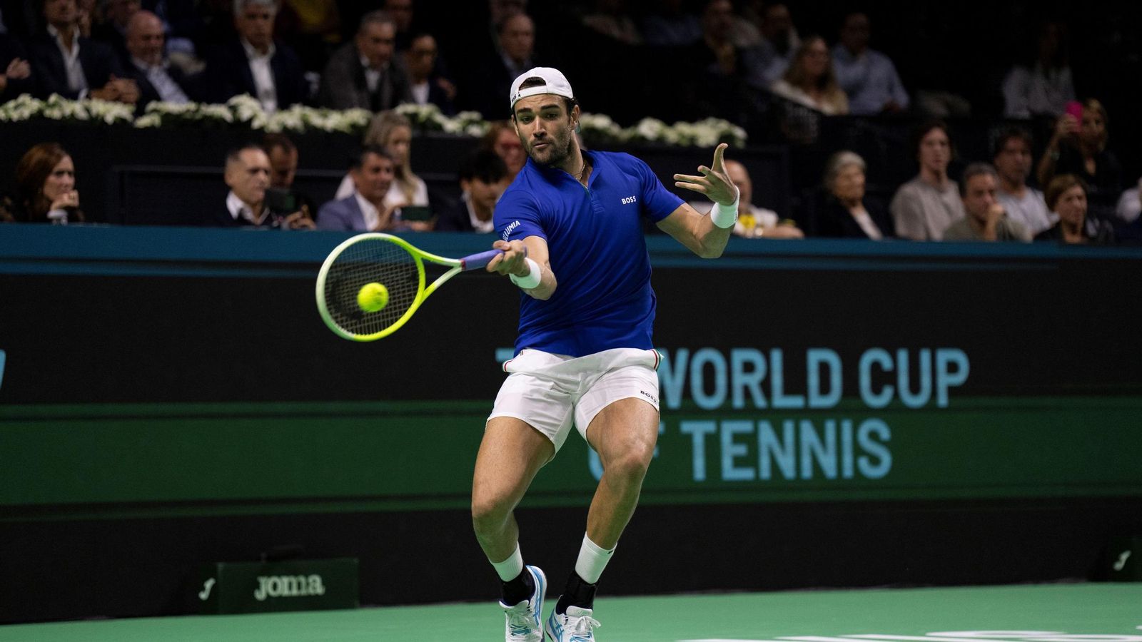 Berrettini derrota a Kokkinakis y acerca a Italia a la final de la Copa Davis