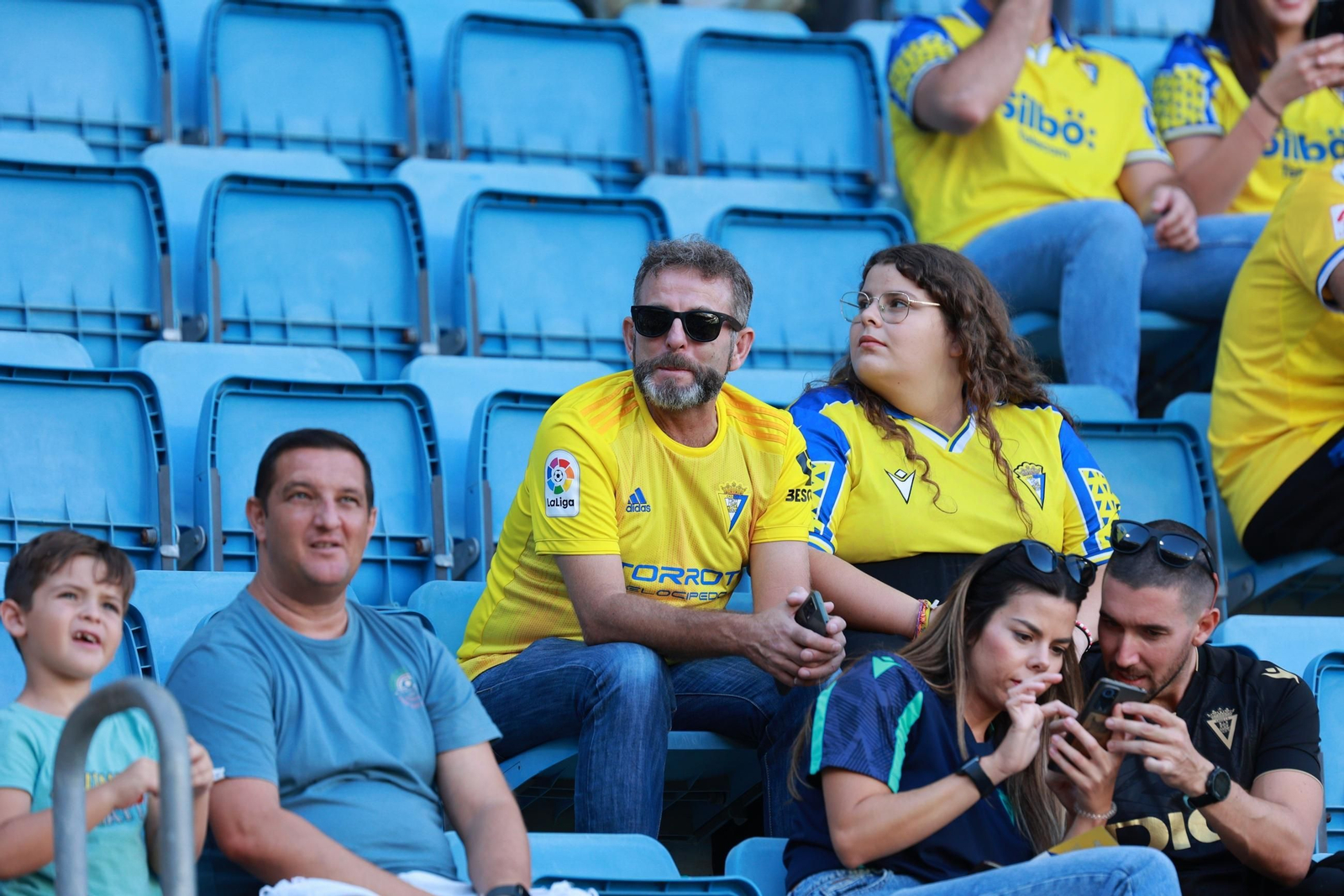 Búscate entre las fotos del partido de fútbol Cádiz CF - CD Eldense